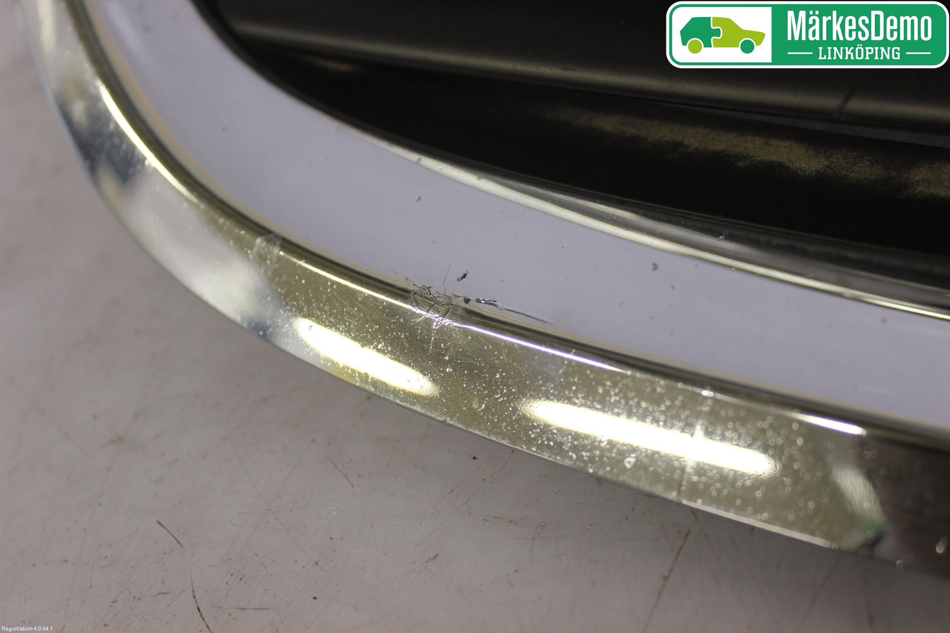 Saab 9-5     06-10 Grilldel Midt