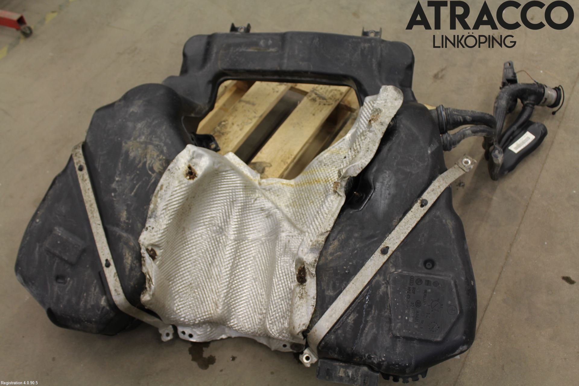 Volkswagen VW PASSAT 11-14 Drivstofftank Diesel
