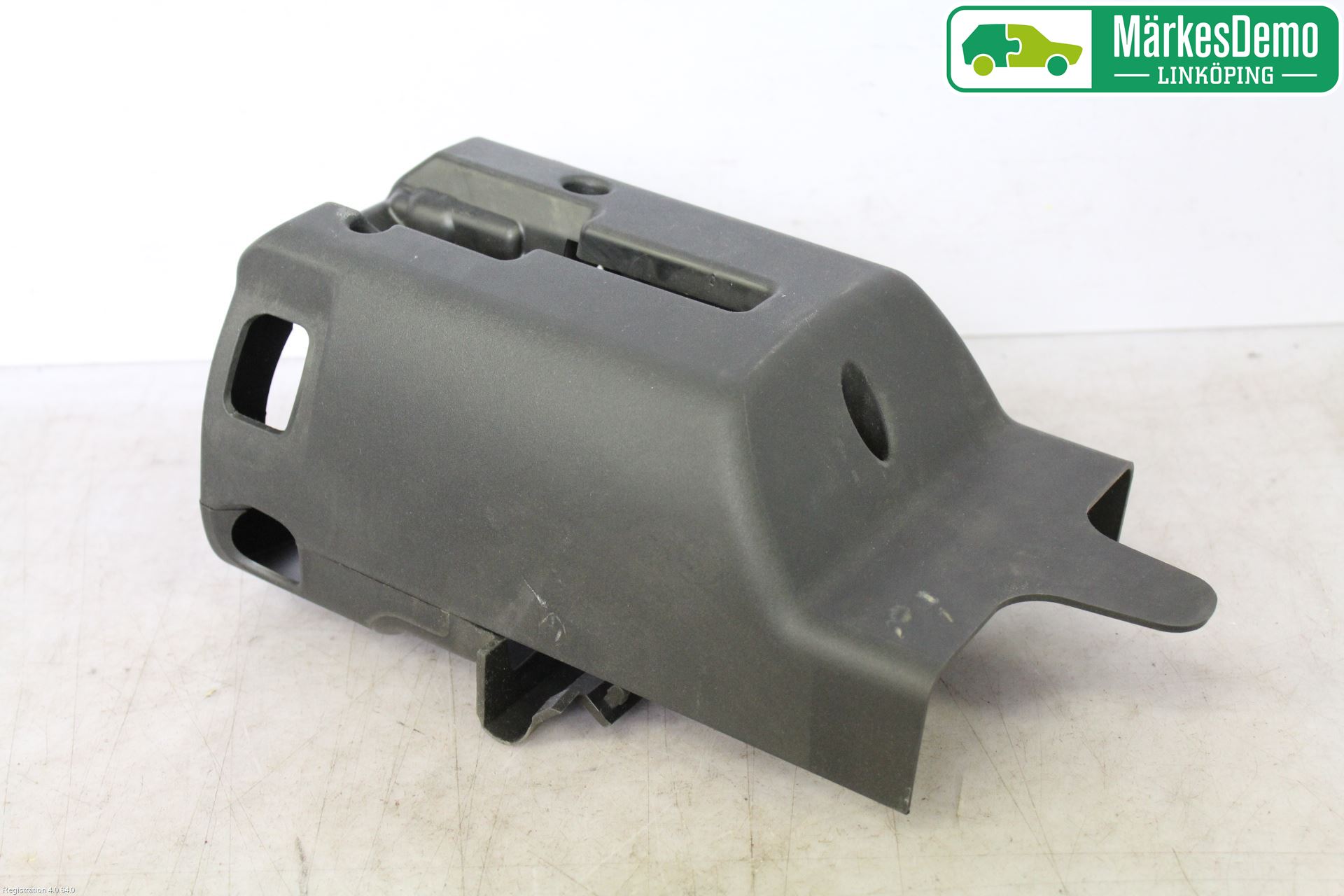 Ford FIESTA     06-08 Rattdeksel - Deksler
