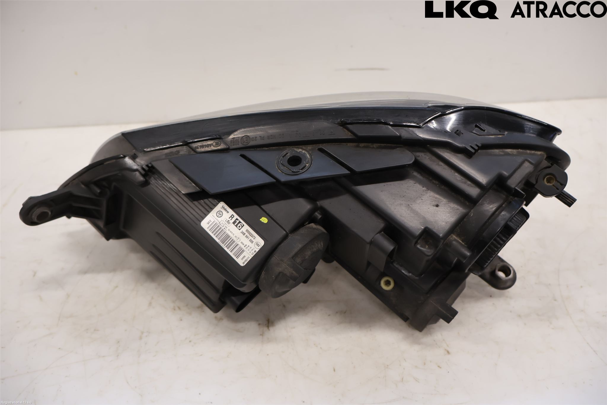 Volkswagen VW PASSAT 11-14 Frontlykt Høyre