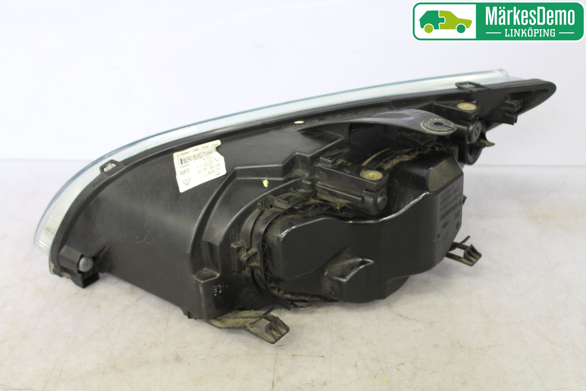 Ford FOCUS     04-07 Frontlykt Høyre