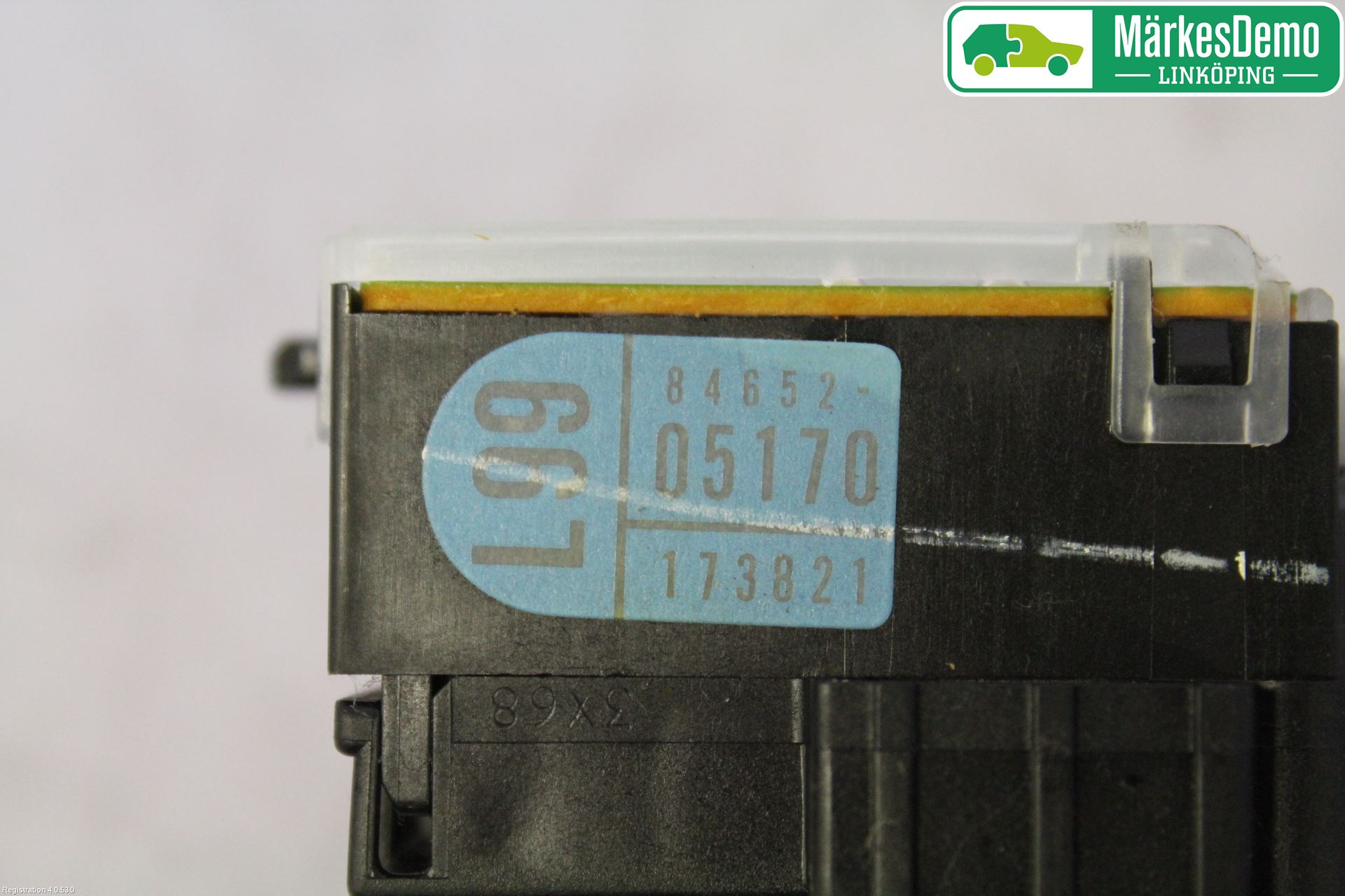 Toyota COROLLA VERSO 04-07 Bryter Ratt Visker - Spyler