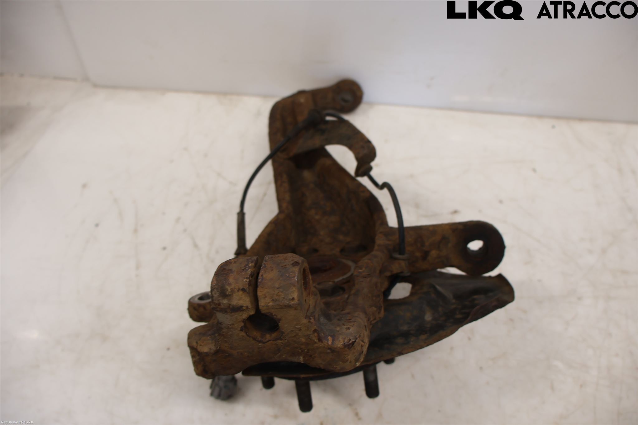 Nissan NAVARA 05-16 Spindel Vf