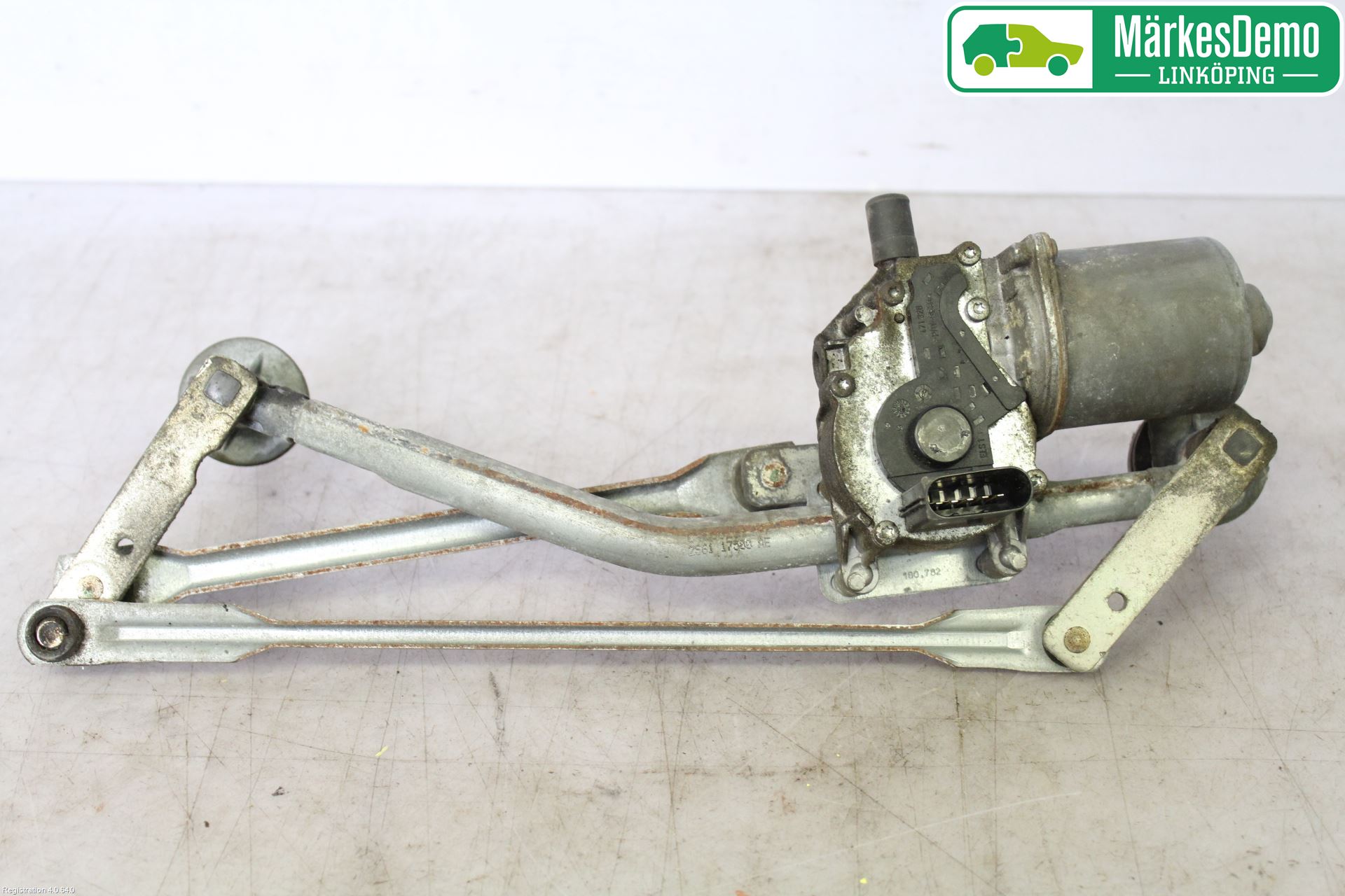 Ford FIESTA     06-08 Viskermotor Frontrute