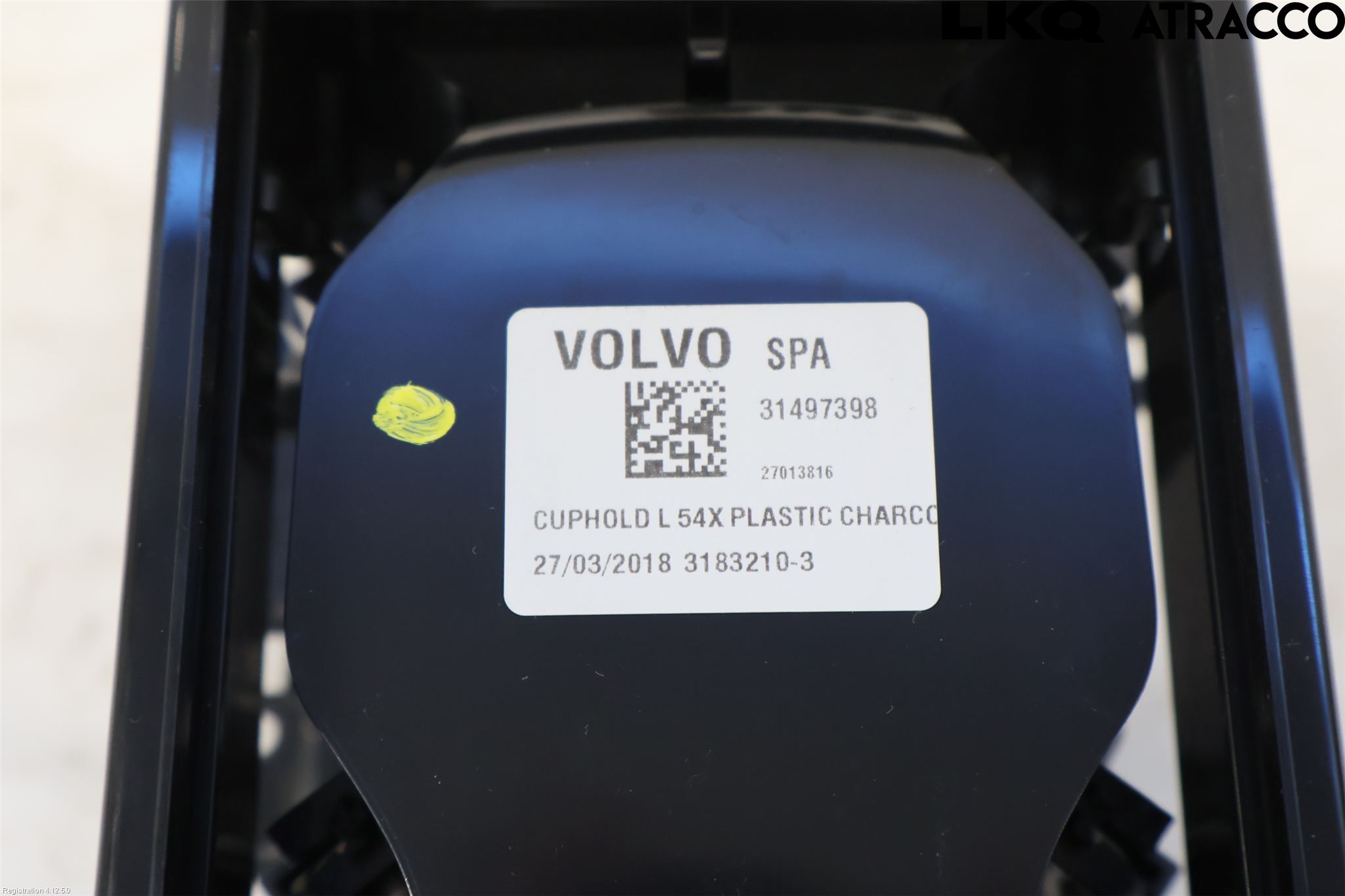 Volvo V90 17->> Innr Koppholder