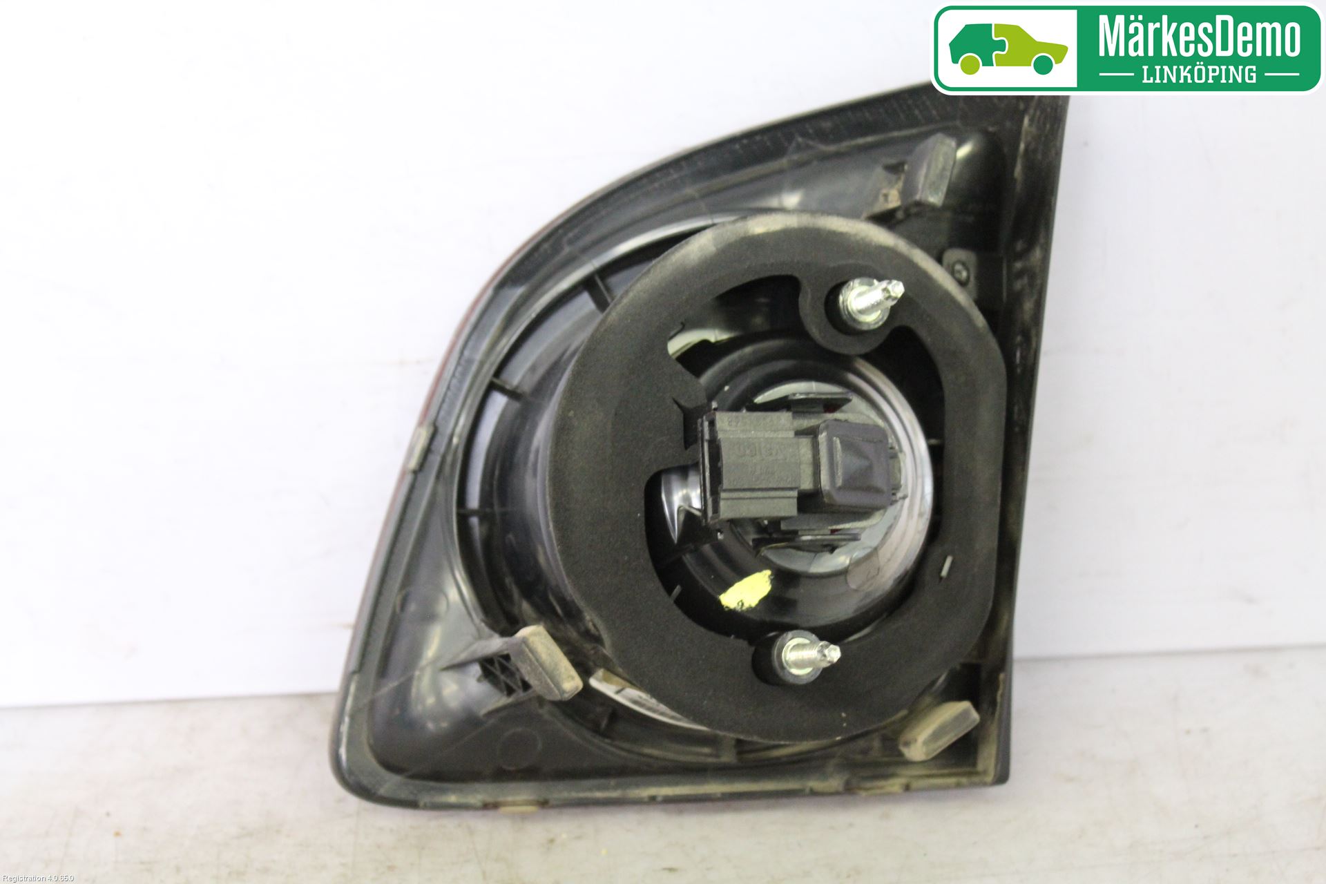 Volkswagen VW GOLF PLUS/CROSS GOLF 04-14 Baklykt Venstre  På Luke(Indre