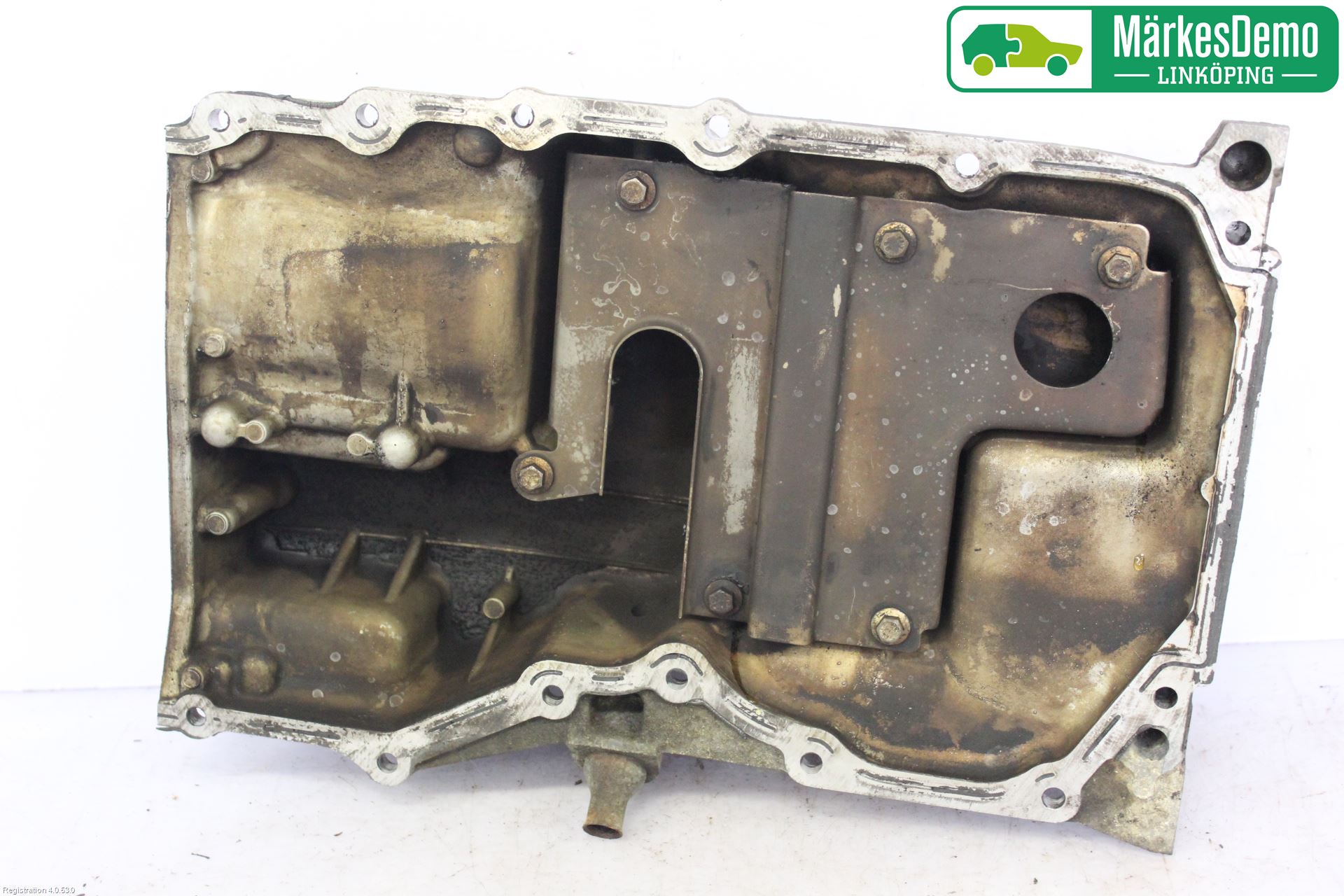 Ford FOCUS     04-07 Bunnpanne