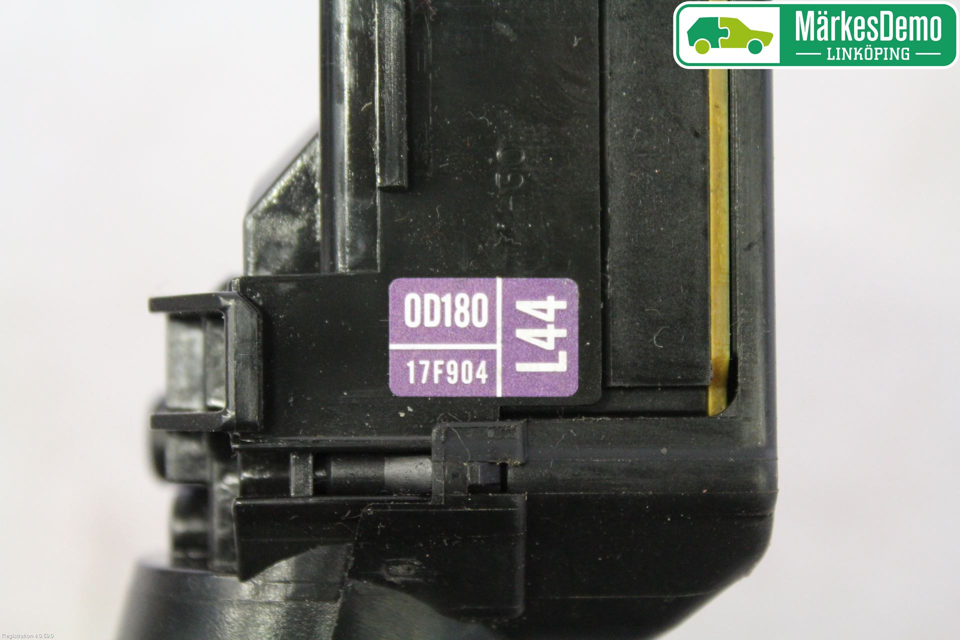 Toyota YARIS XP130 12-14 Bryter Ratt Visker - Spyler