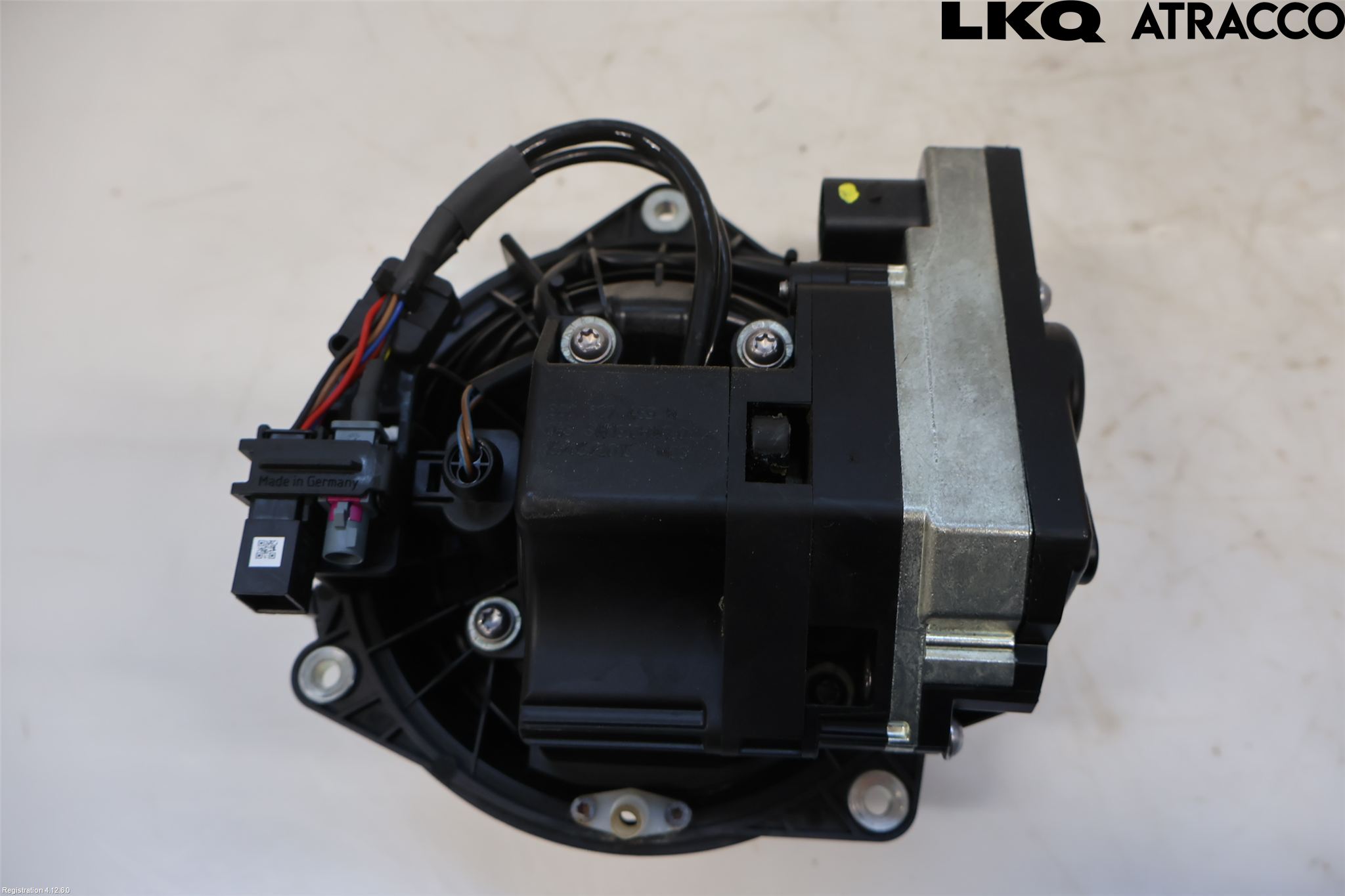 Volkswagen VW PASSAT 15-19 Bakluke Handtak Ytre