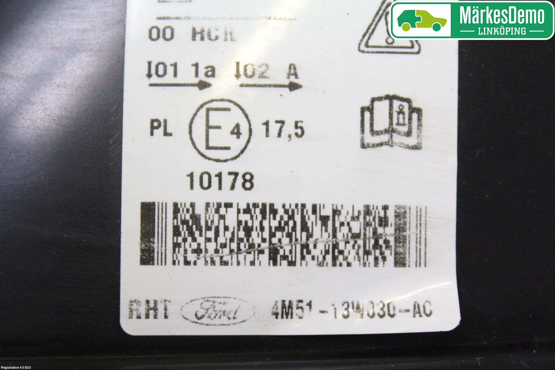 Ford FOCUS     04-07 Frontlykt Venstre