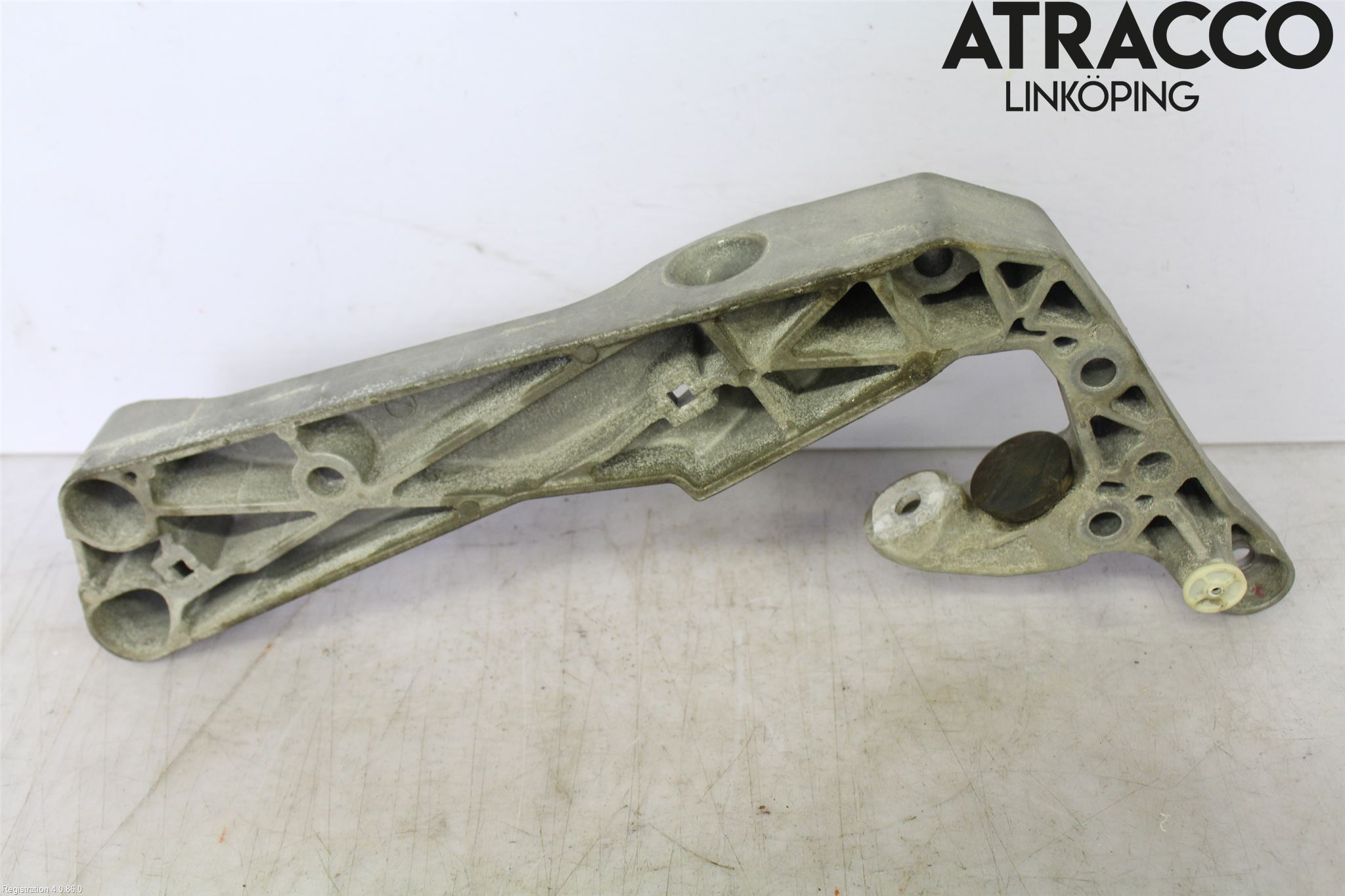 BMW 5 G30/G31/F90 17-23 Gearkasse Bjelke - Travers