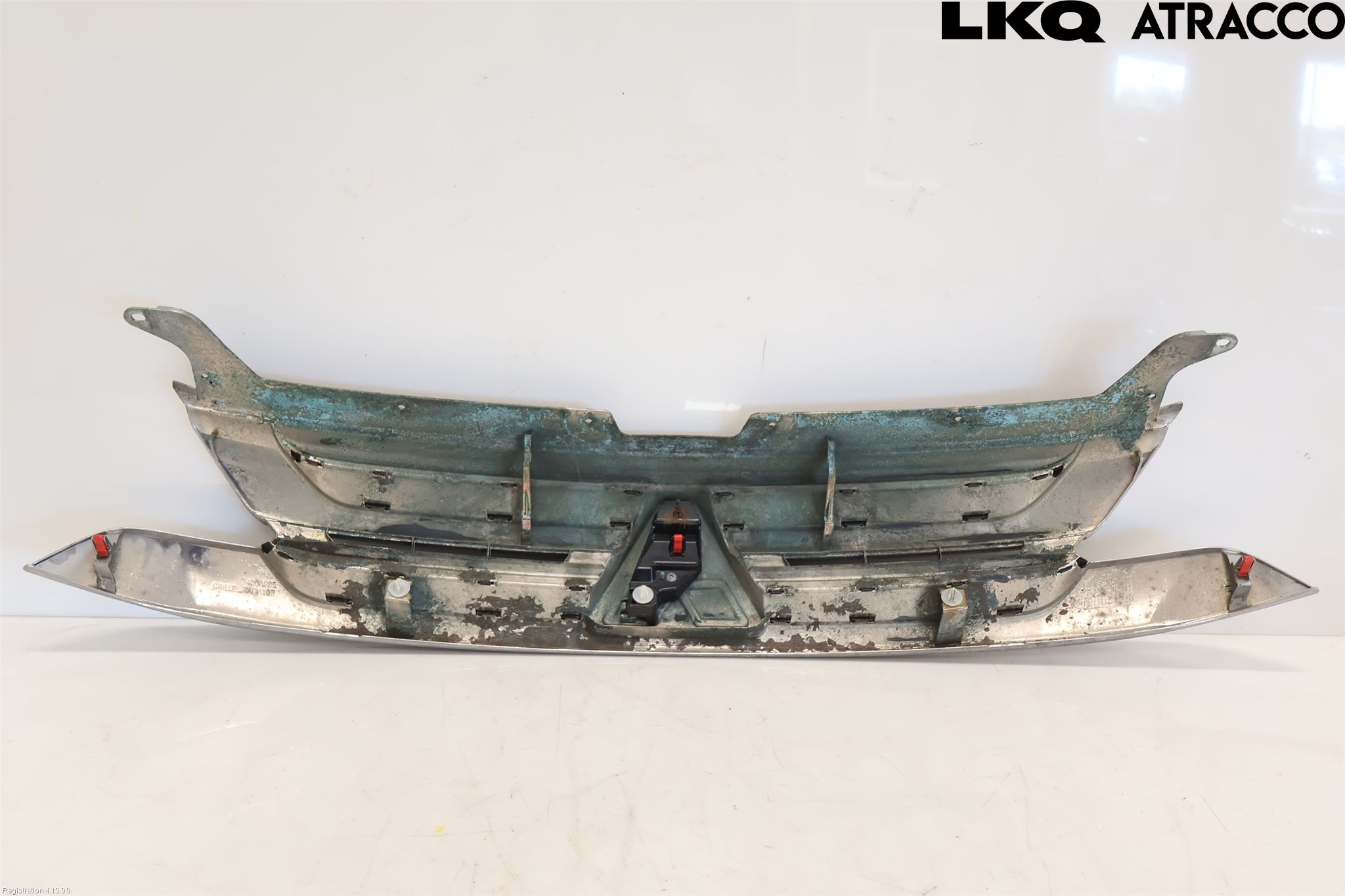 Mitsubishi OUTLANDER 13-21 Grill Komplett