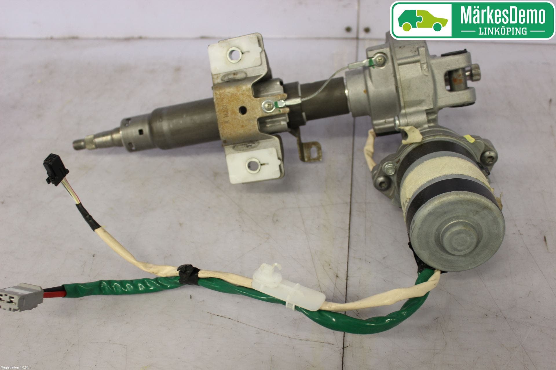Toyota YARIS XP130 12-14 Rattakselaggregat Innebygd Servo