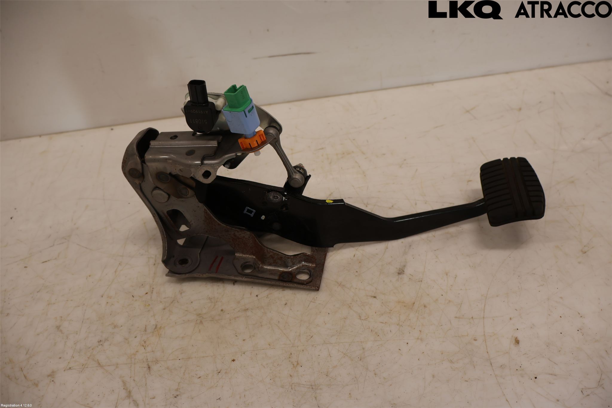Mitsubishi OUTLANDER 13-21 Bremsepedal