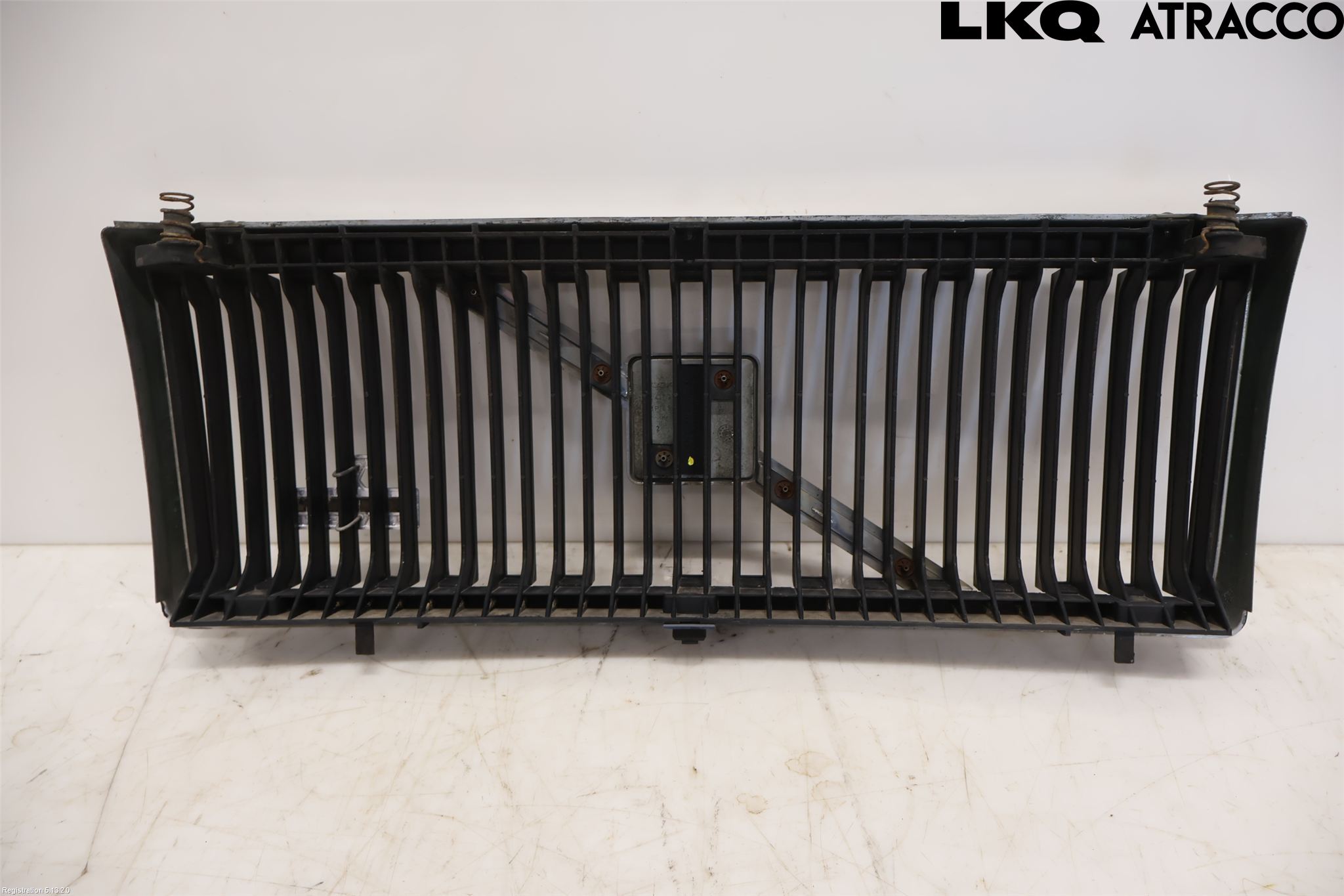 Volvo 240 88-93 Grill Komplett