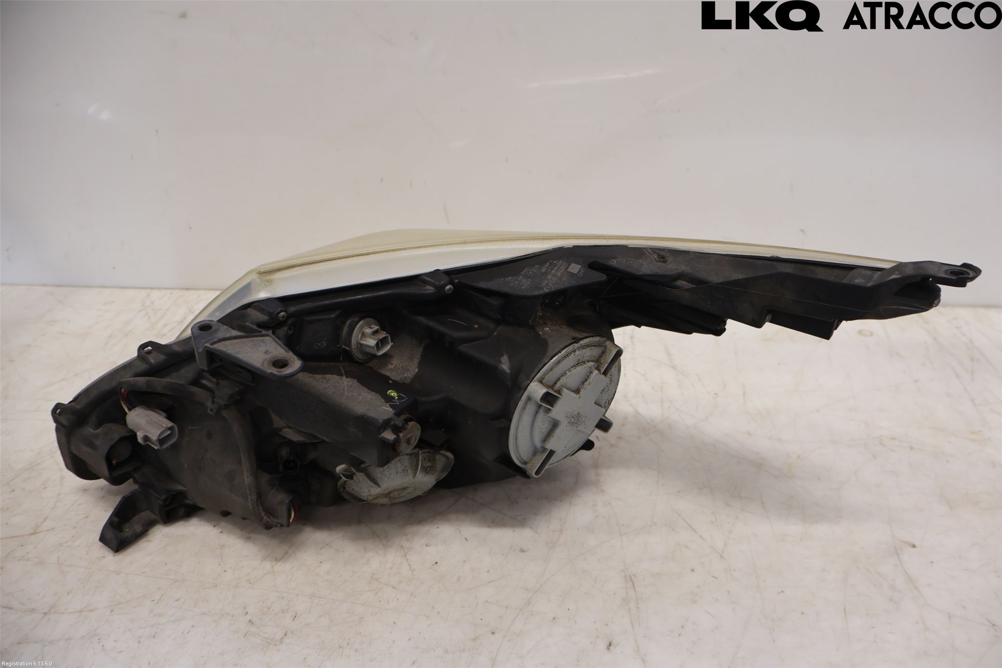 Toyota AVENSIS 09-15 Frontlykt Høyre