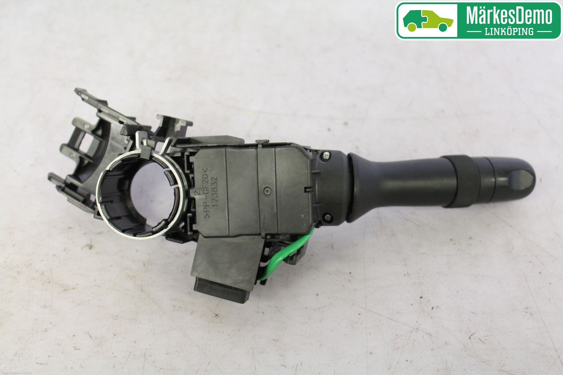 Toyota YARIS XP130 12-14 Bryter Ratt Blinklys - Lys