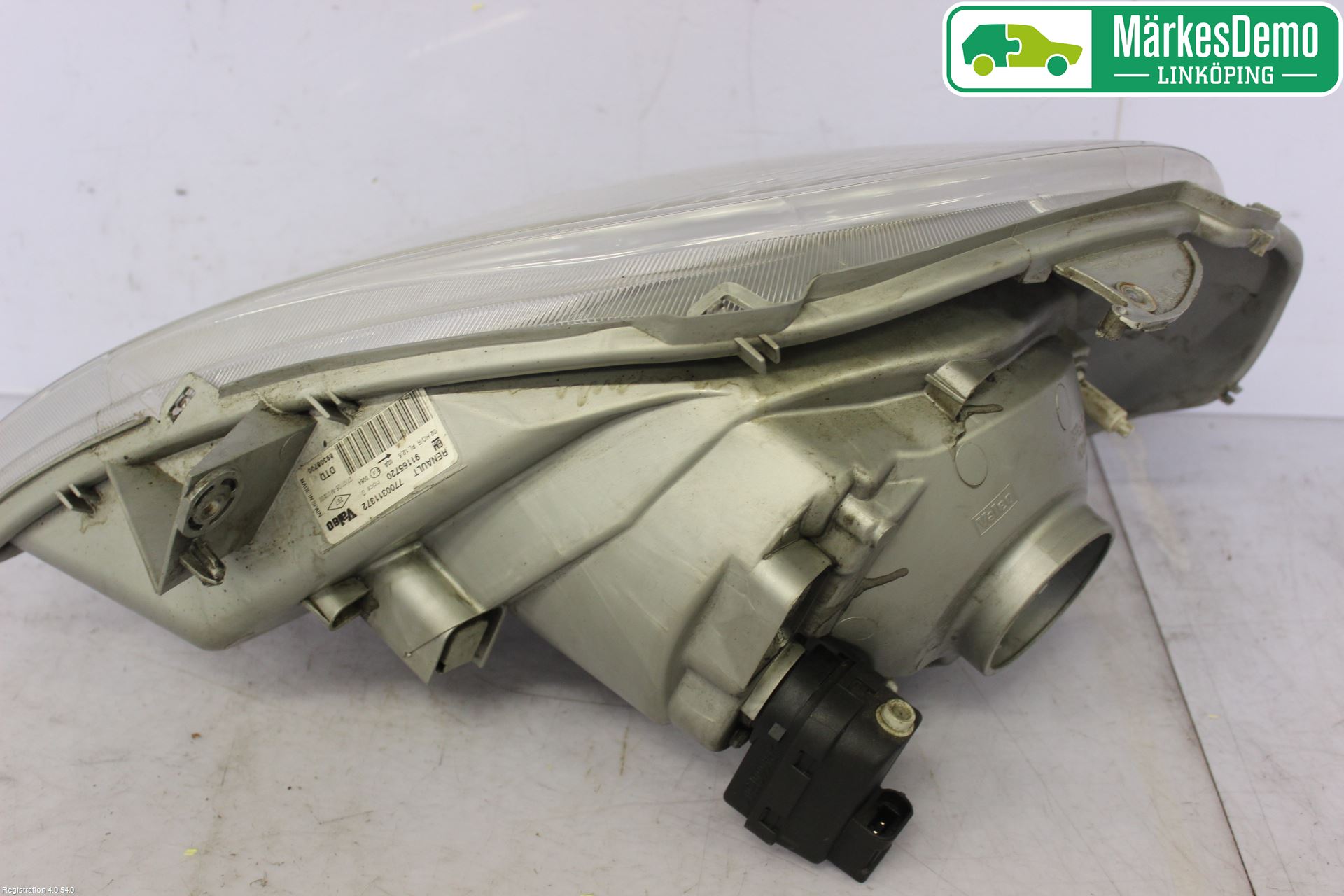 Opel VIVARO 01-14 Frontlykt Høyre