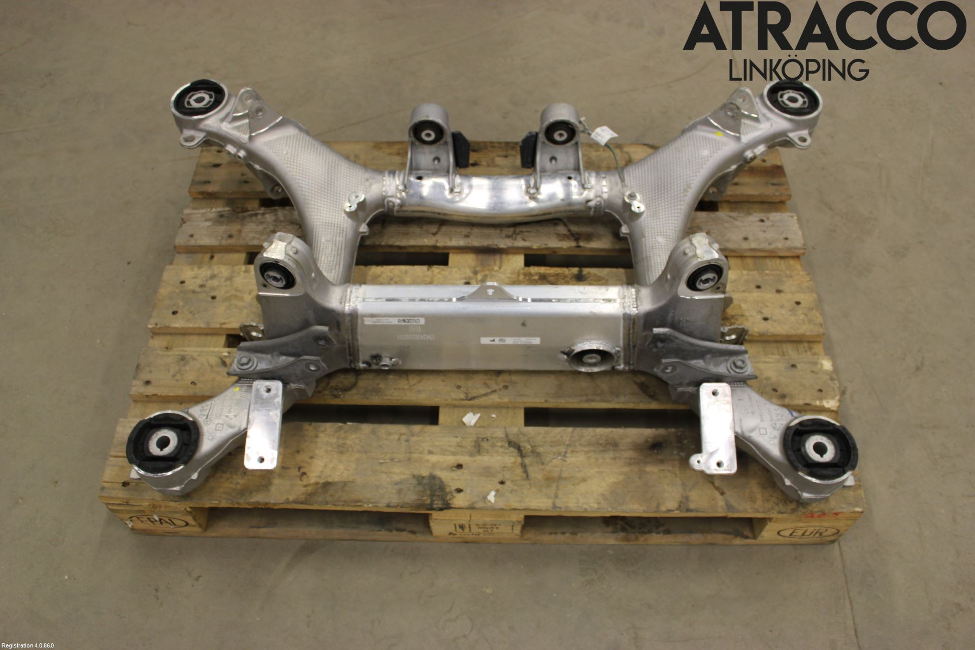 BMW 5 G30/G31/F90 17-23 Bakaksel Feste Travers-Ramme