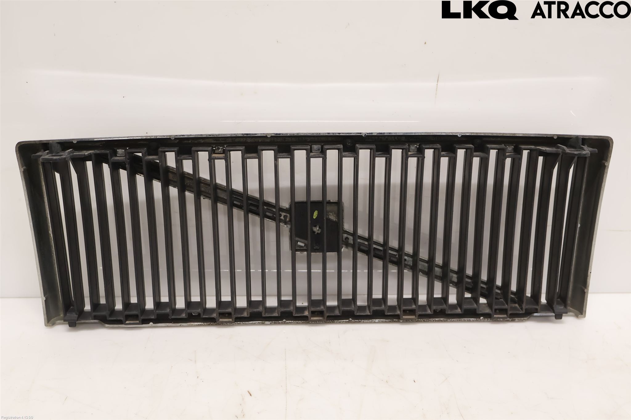Volvo 740 84-87 Grill Komplett