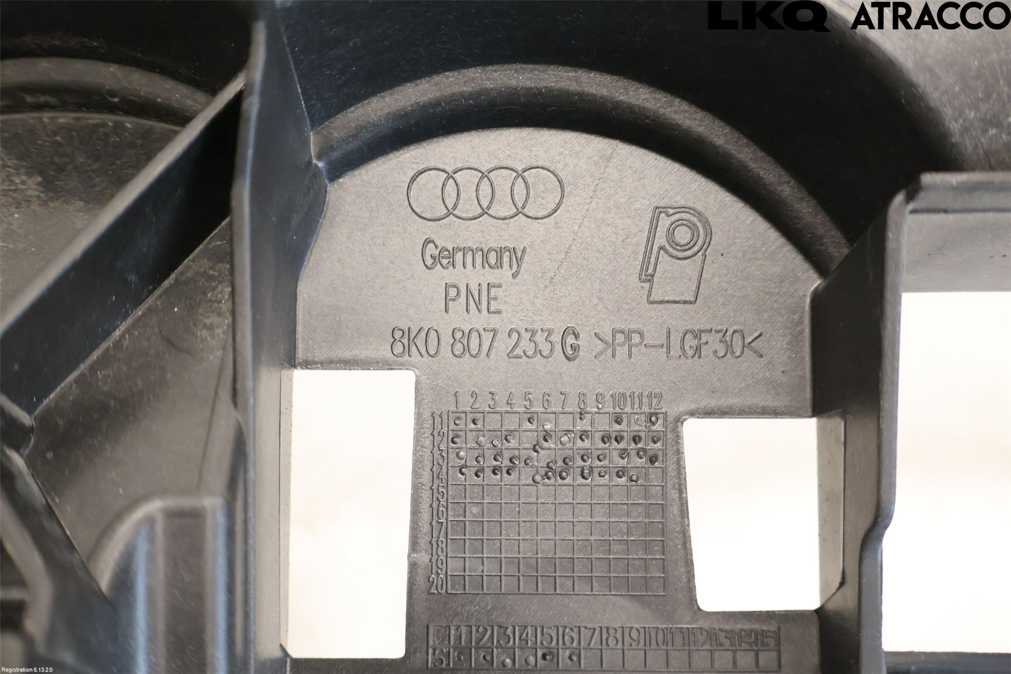Audi A4 12-15 Grilldel Midt