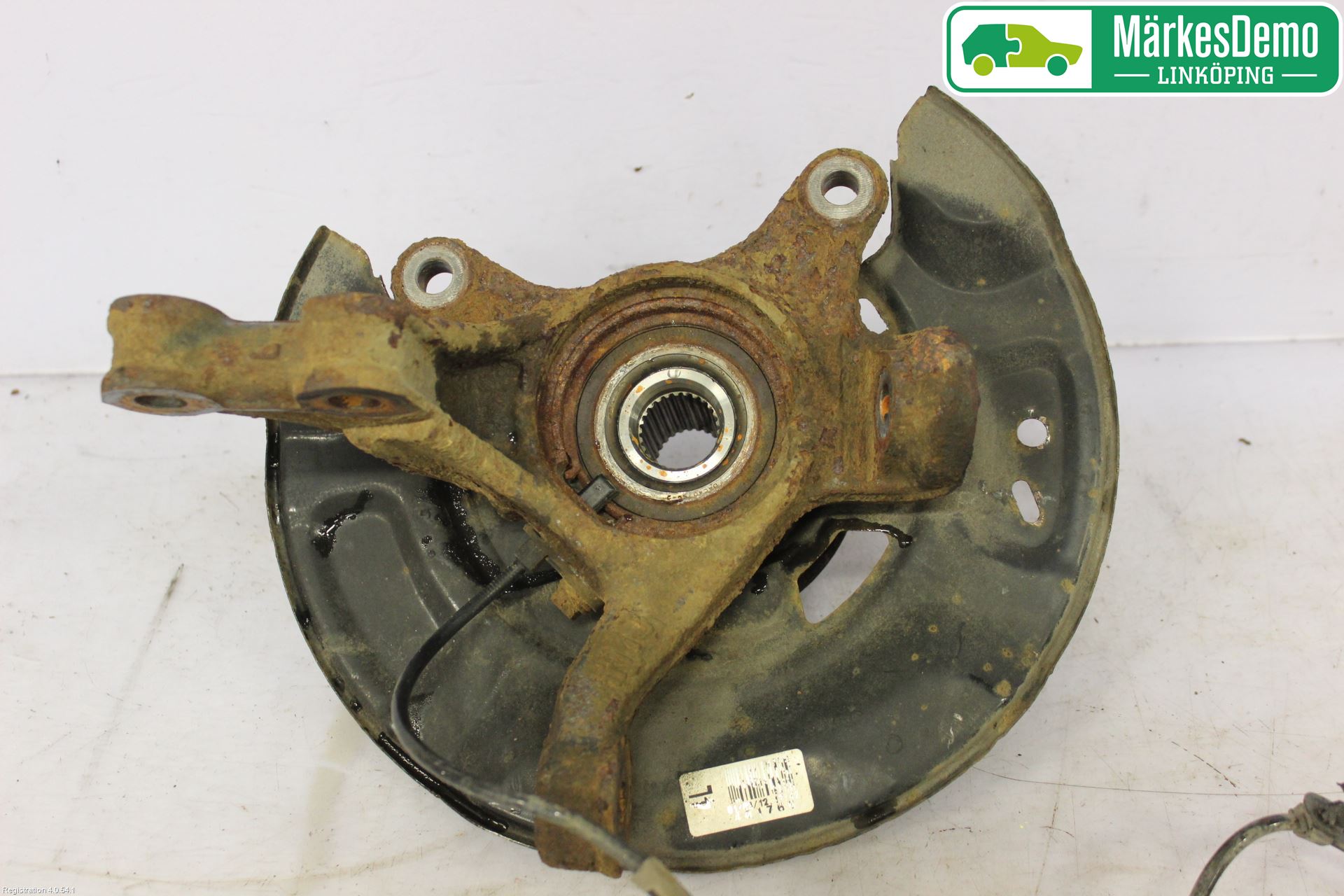 Toyota YARIS XP130 12-14 Spindel Vf