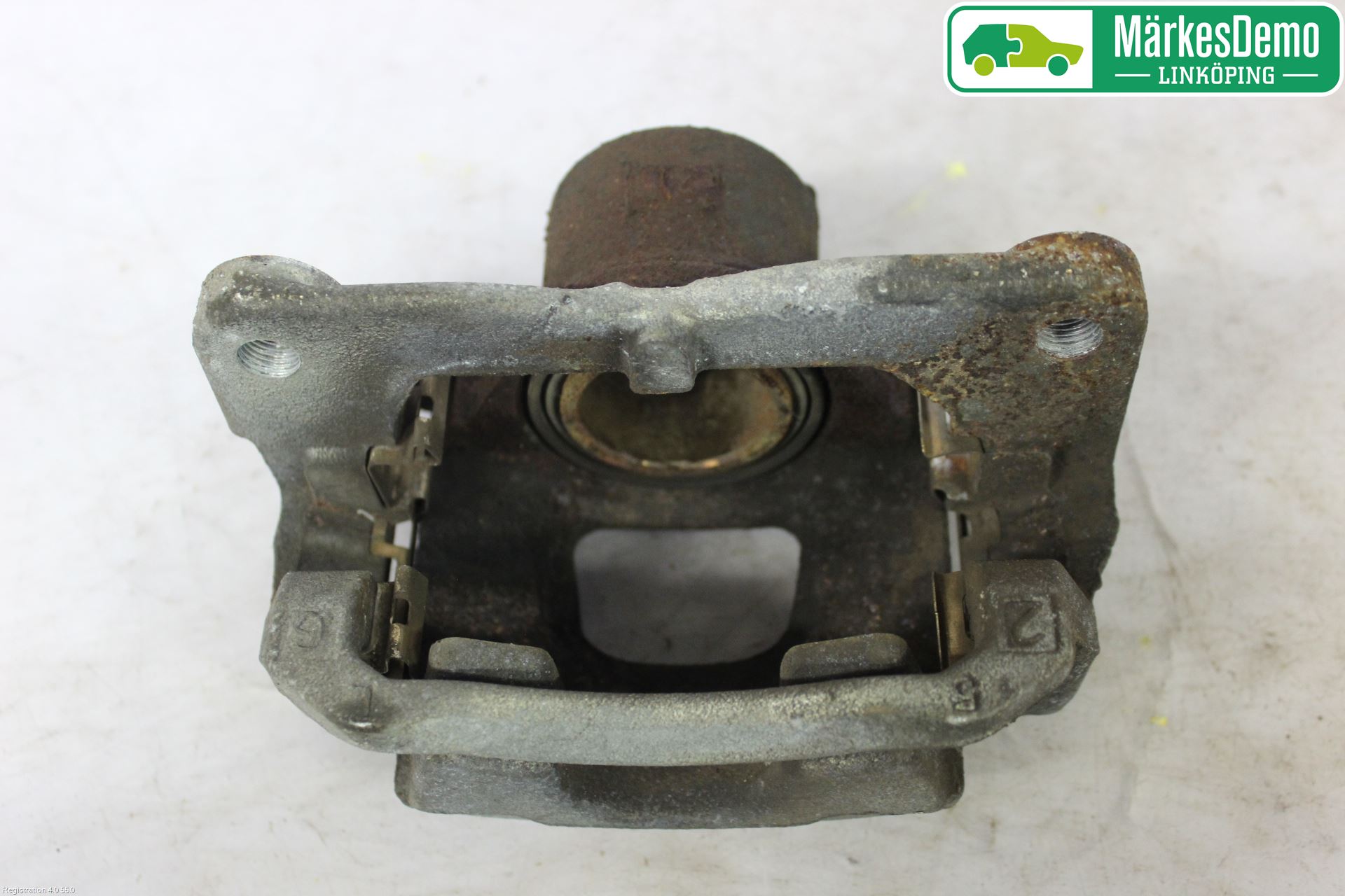 Toyota iQ Bremsecaliper Bak Venstre