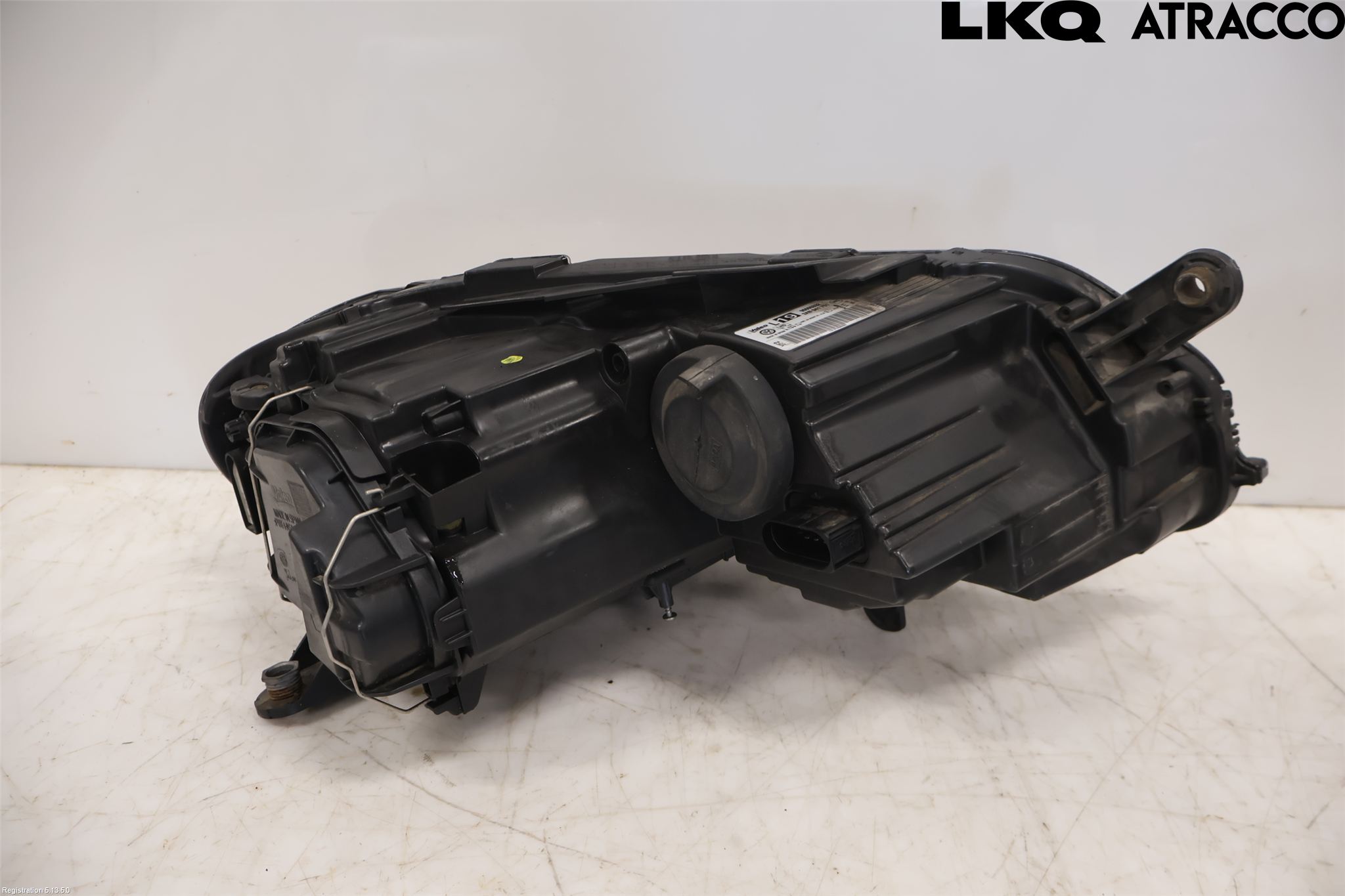 Volkswagen VW PASSAT 11-14 Frontlykt Venstre