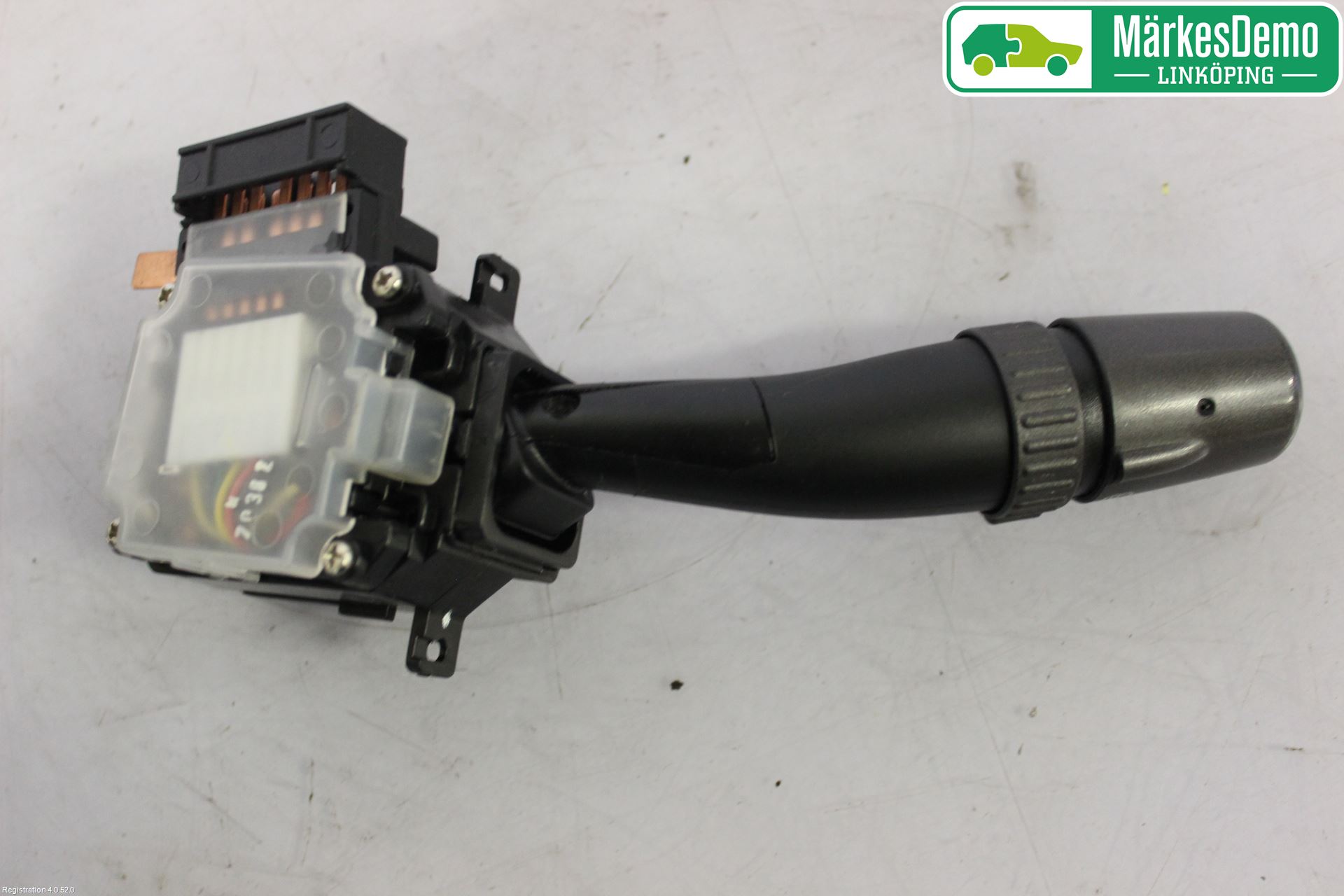 Hyundai TRAJET Bryter Ratt Visker - Spyler