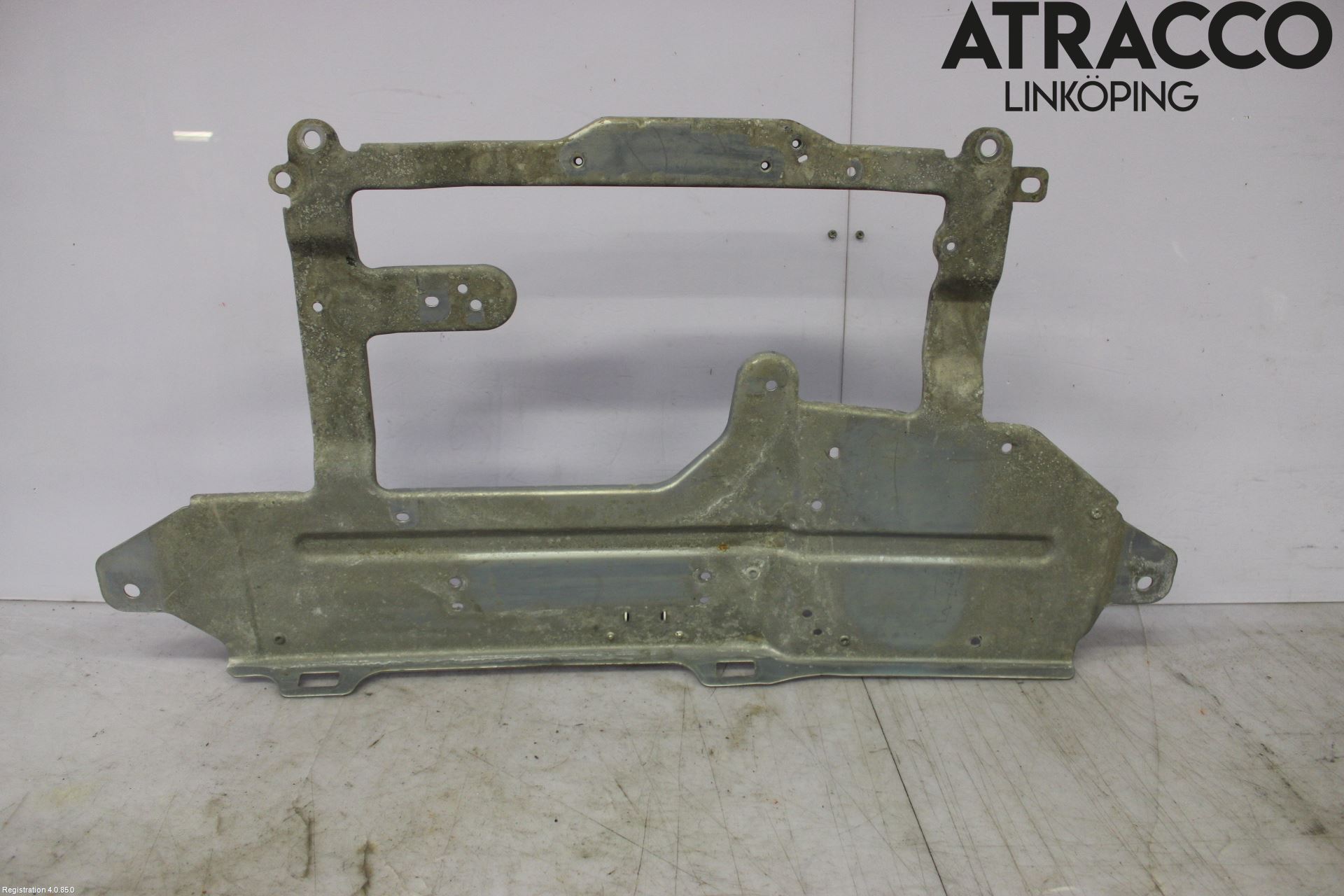 Volvo XC60 18- Batterikasse - Feste - Holder