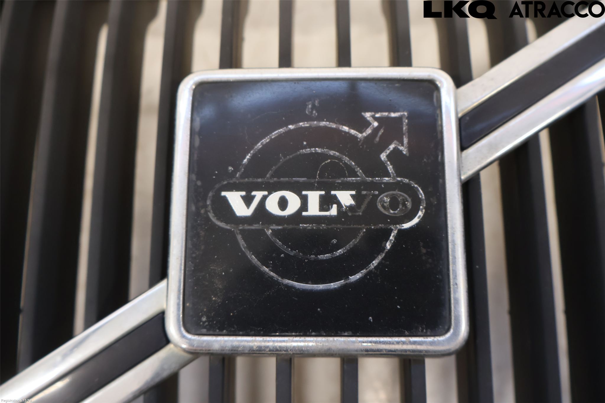 Volvo 240 88-93 Grill Komplett