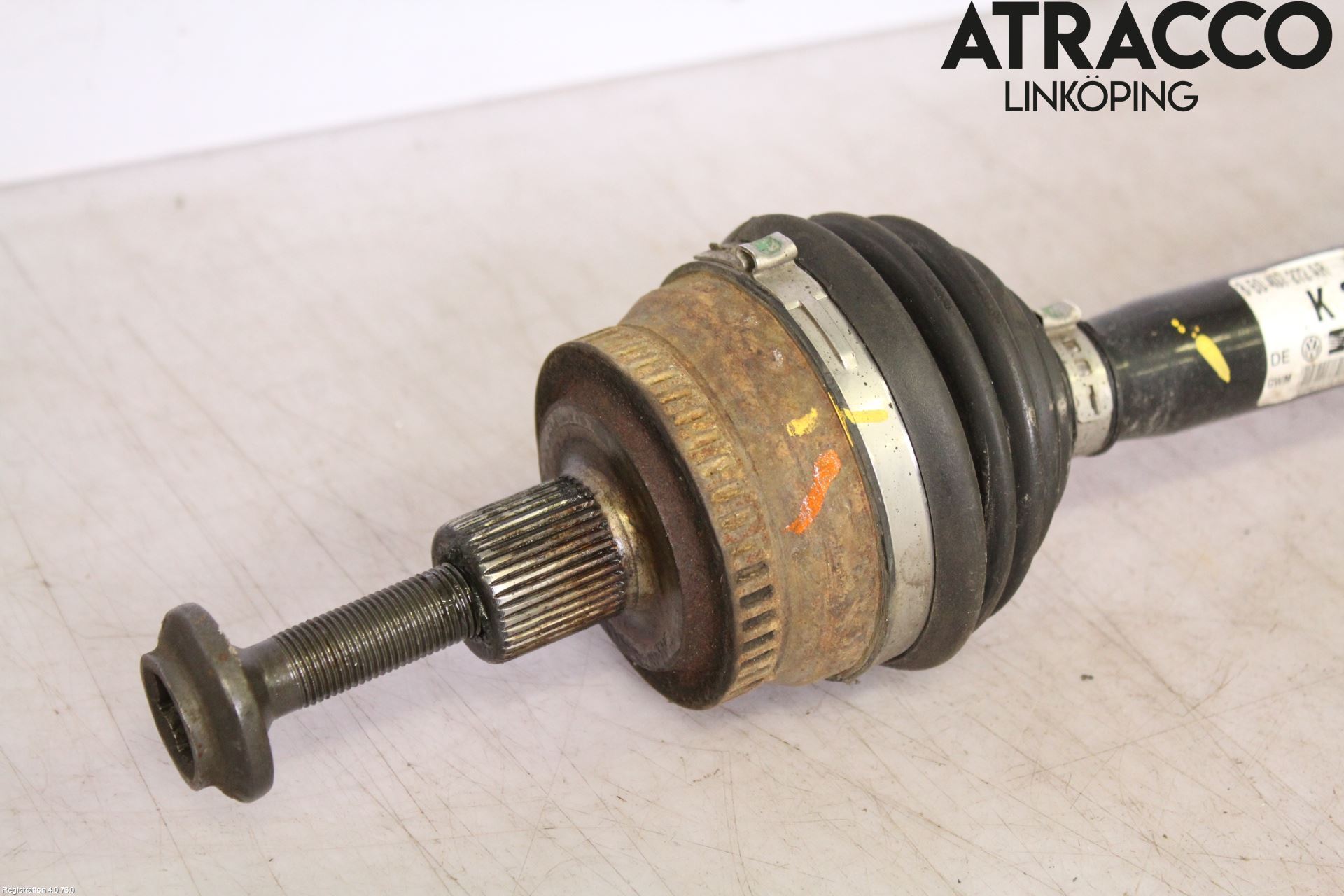 Audi A4/S4 05-07 Drivaksel Foran Kompl Høyre