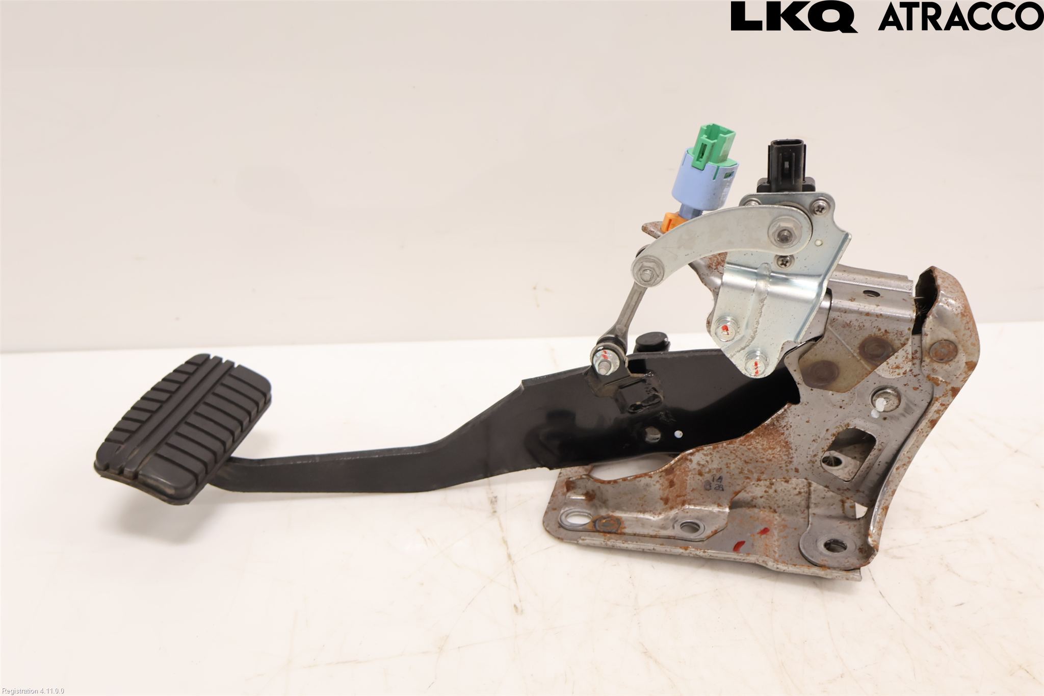 Mitsubishi OUTLANDER 13-21 Bremsepedal