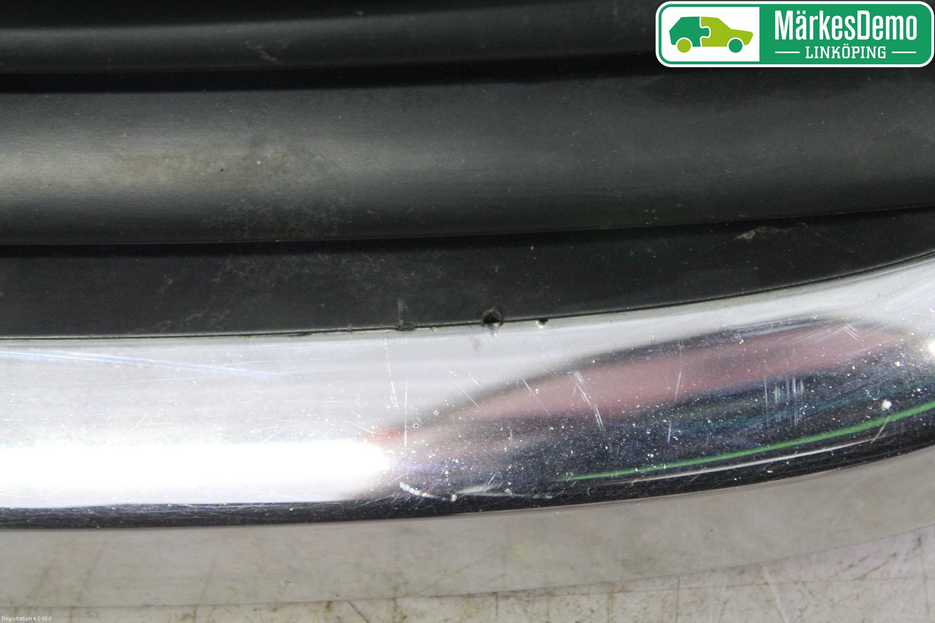 Saab 9-5     06-10 Grilldel Midt