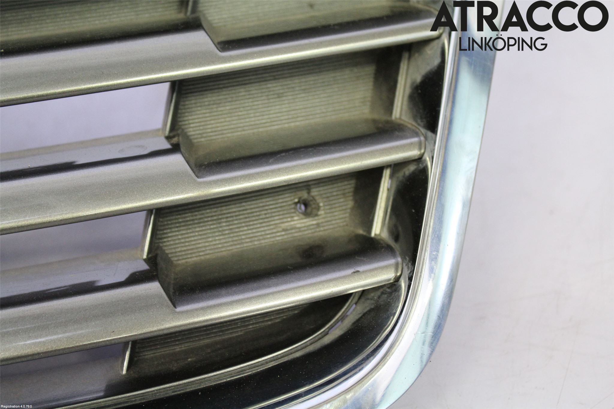 Subaru FORESTER SH  08-13 Grill Komplett