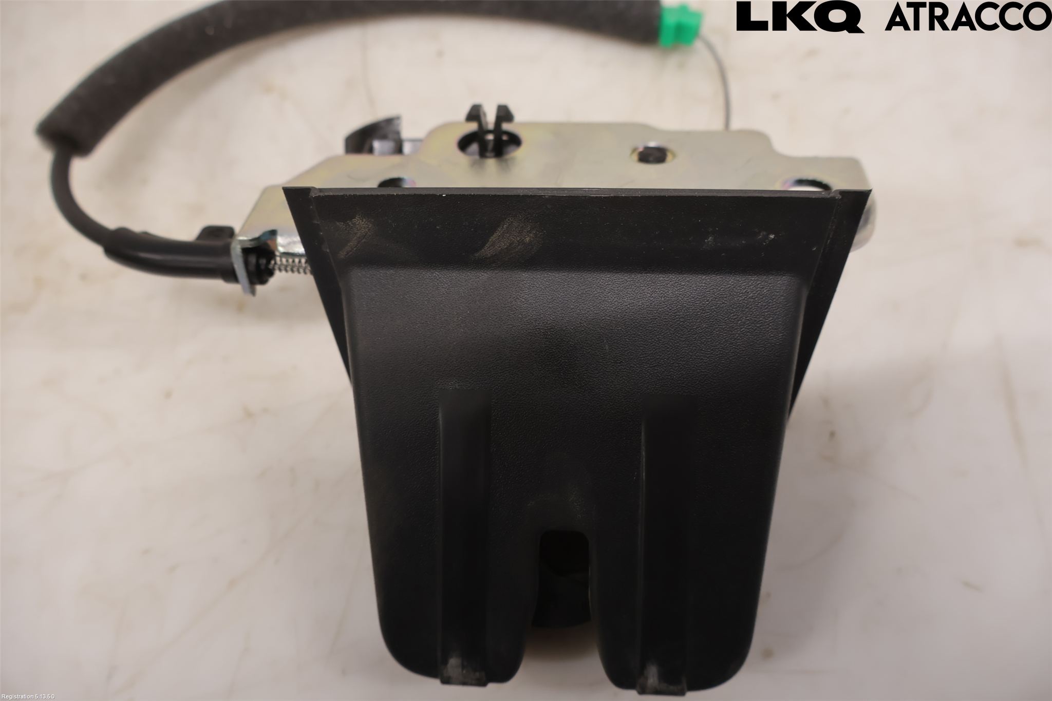Volkswagen VW PASSAT 15-19 Bakluke-Lokk Låsekasse