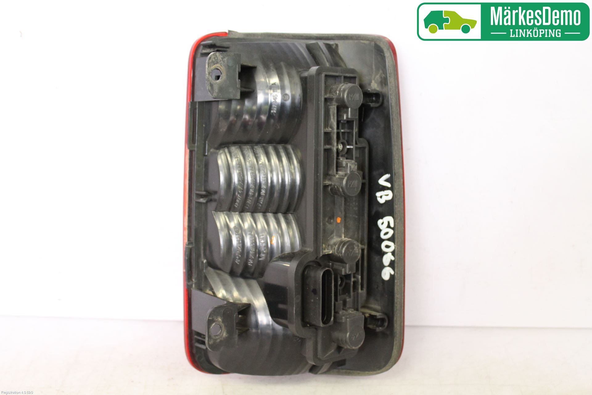 Volkswagen VW CADDY      04-10 Baklykt Venstre