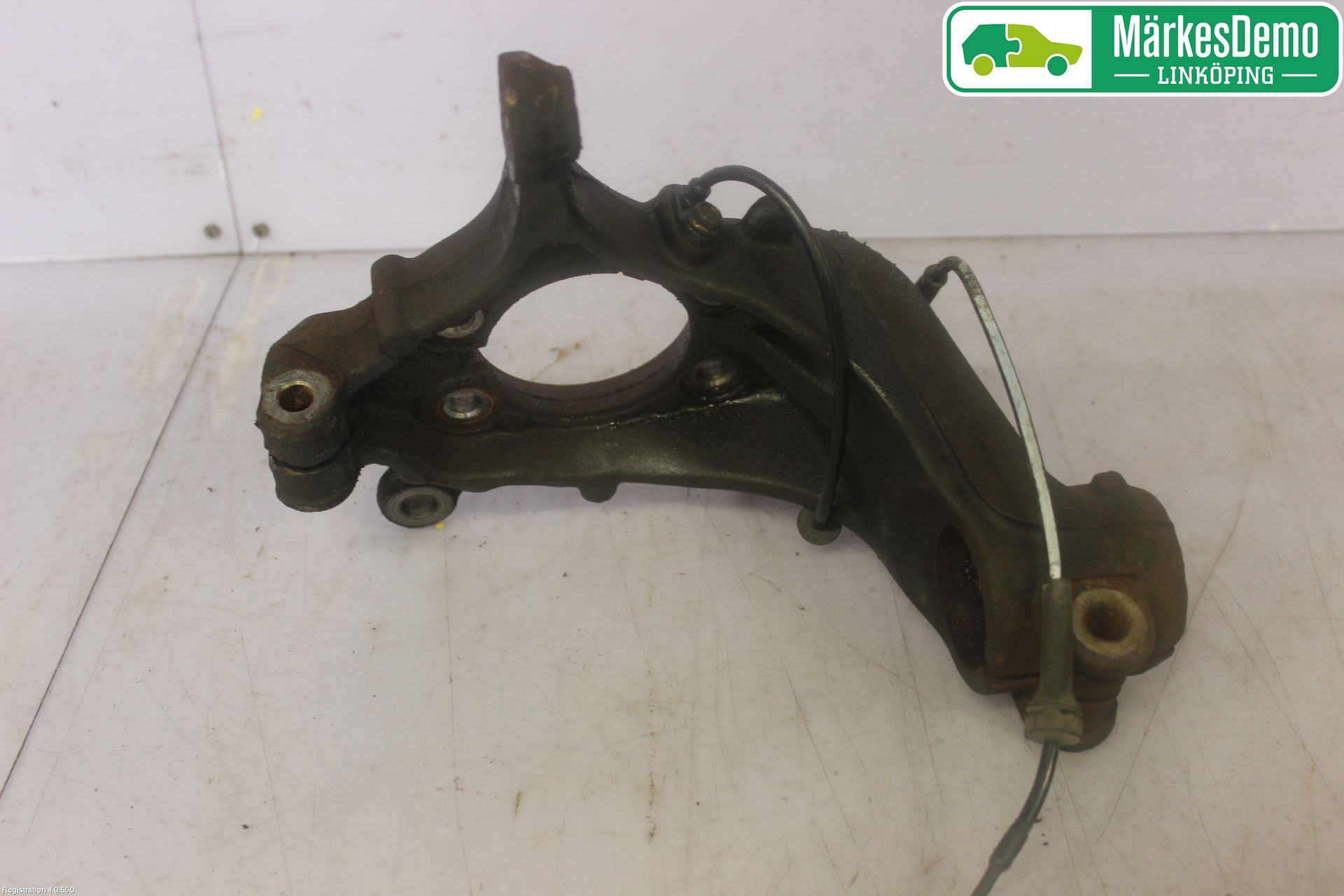 Nissan QASHQAI 14-17 Spindel Vf