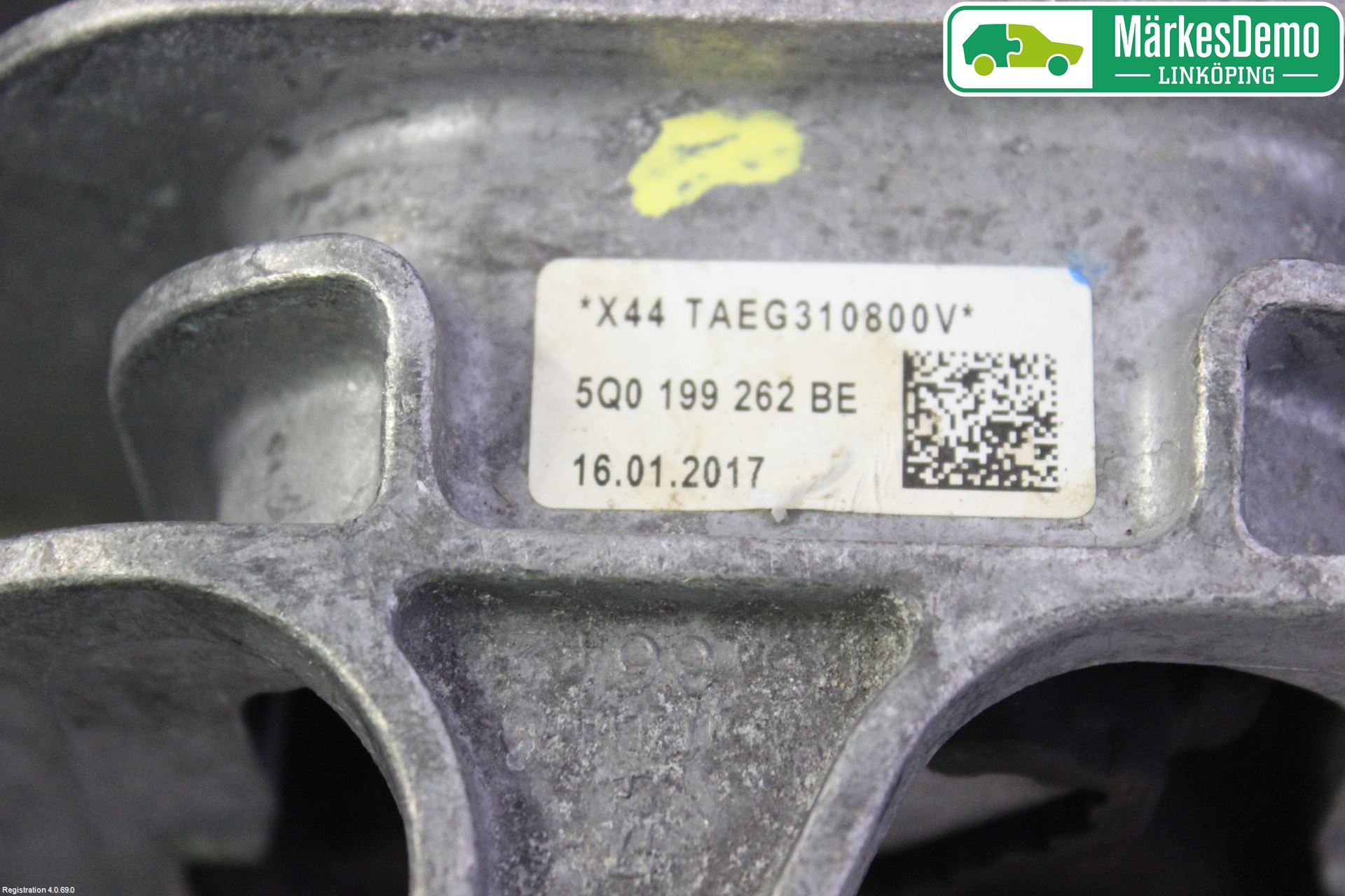 Volkswagen VW GOLF / E-GOLF VII 13-20 Motor Feste Stål-Alu