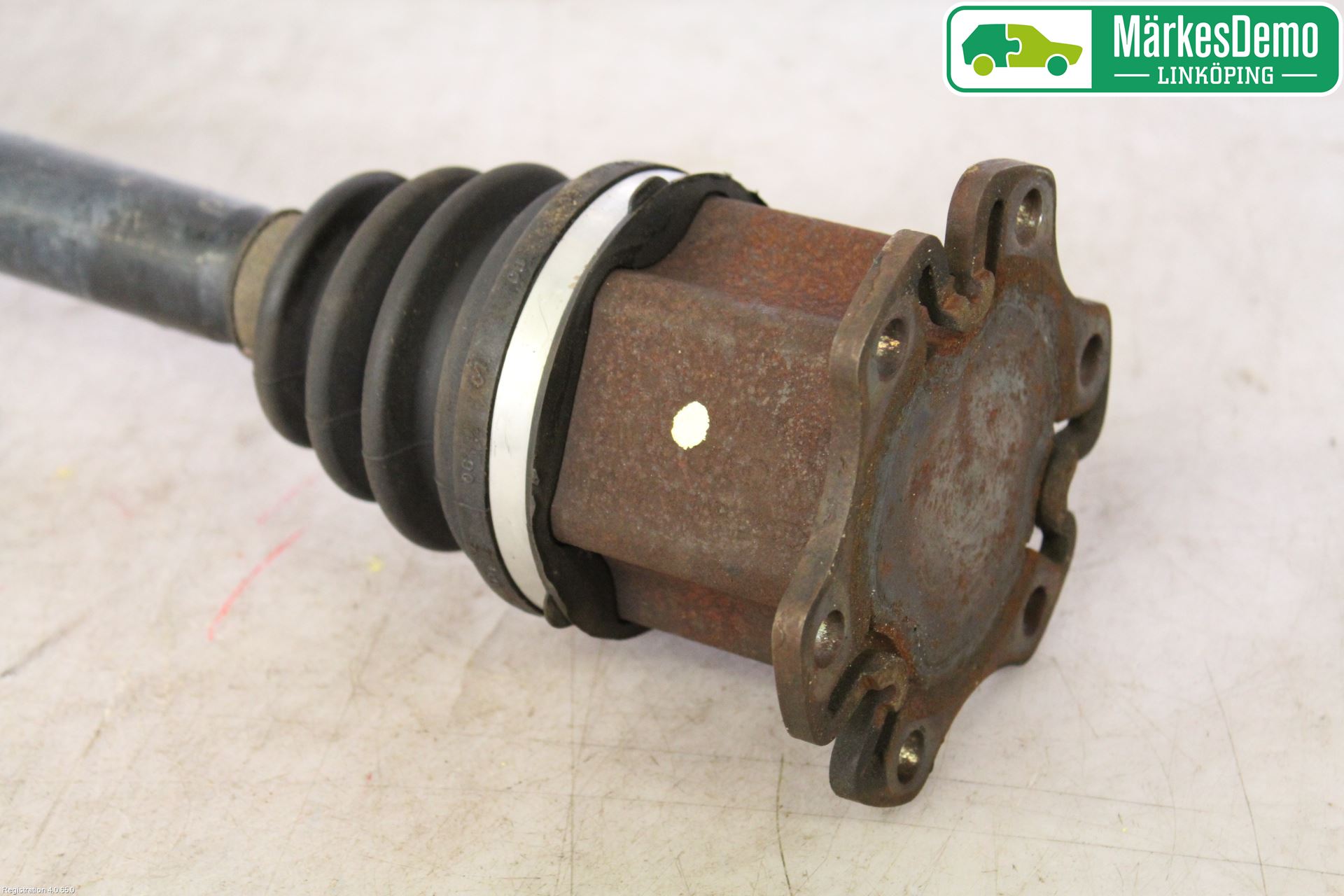 Audi A4/S4 05-07 Drivaksel Foran Kompl Venstre