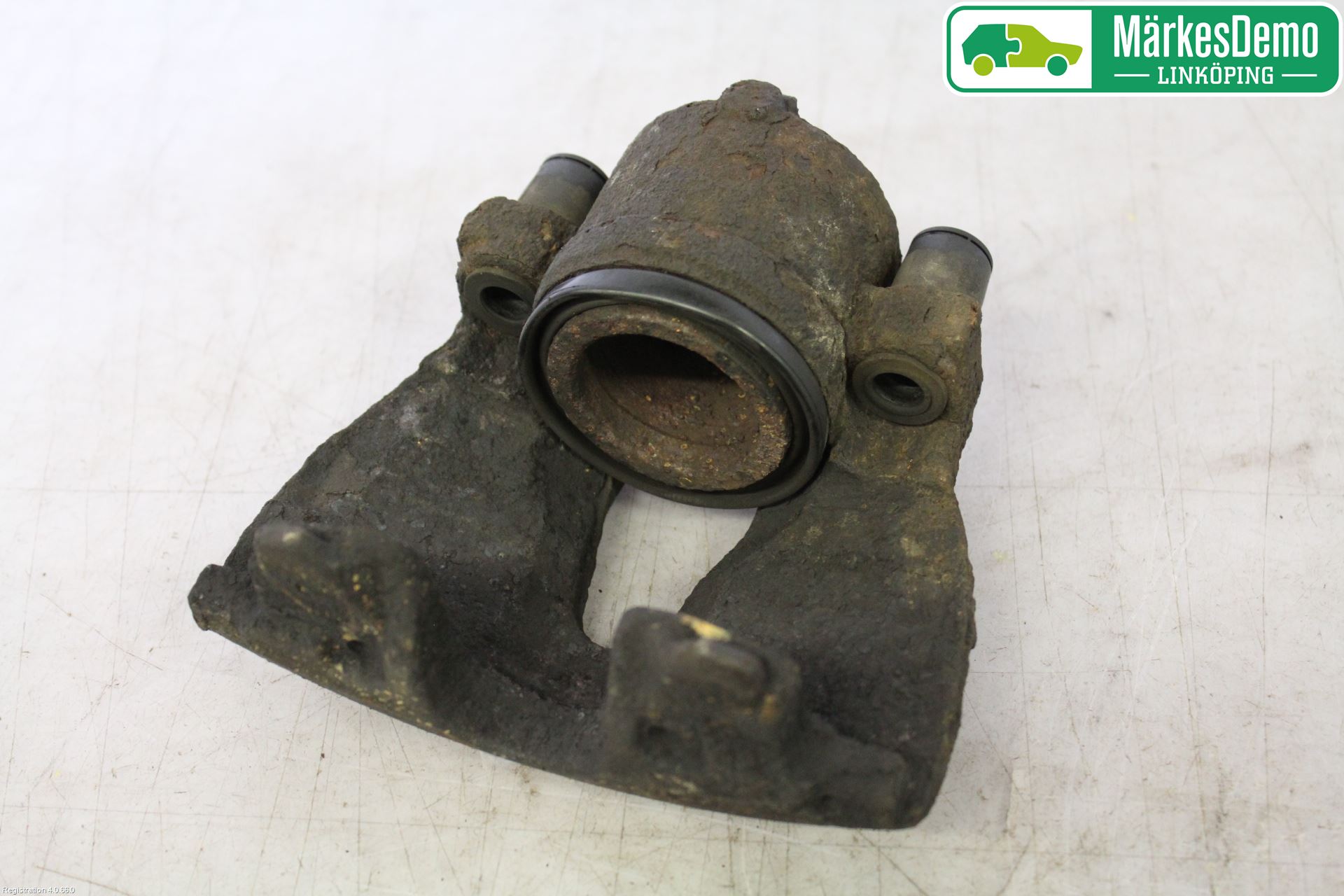 Saab 9-5     06-10 Bremsecaliper Foran Venstre