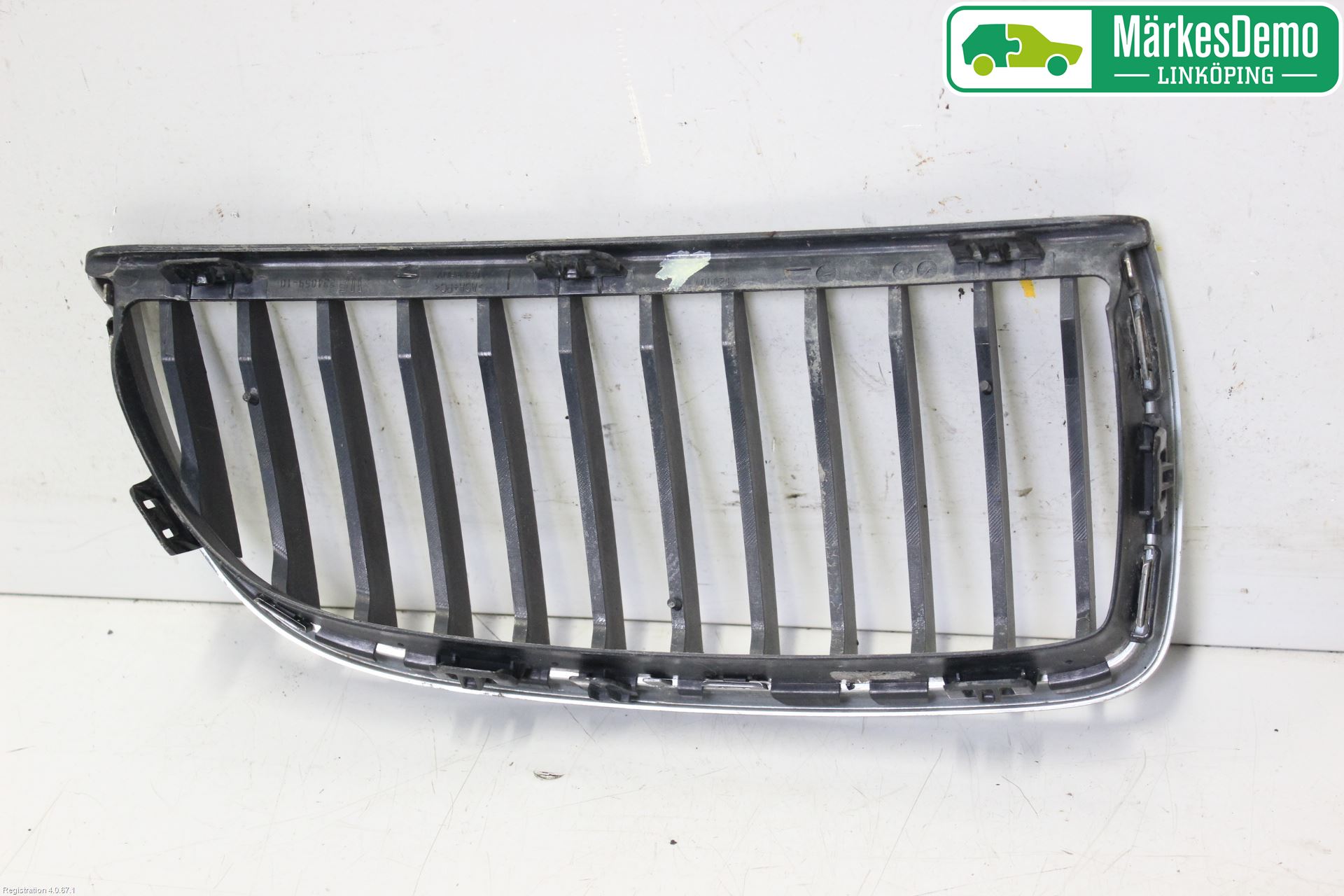 BMW 3 E90/91 SED/TOU 05-12 Grilldel Venstre