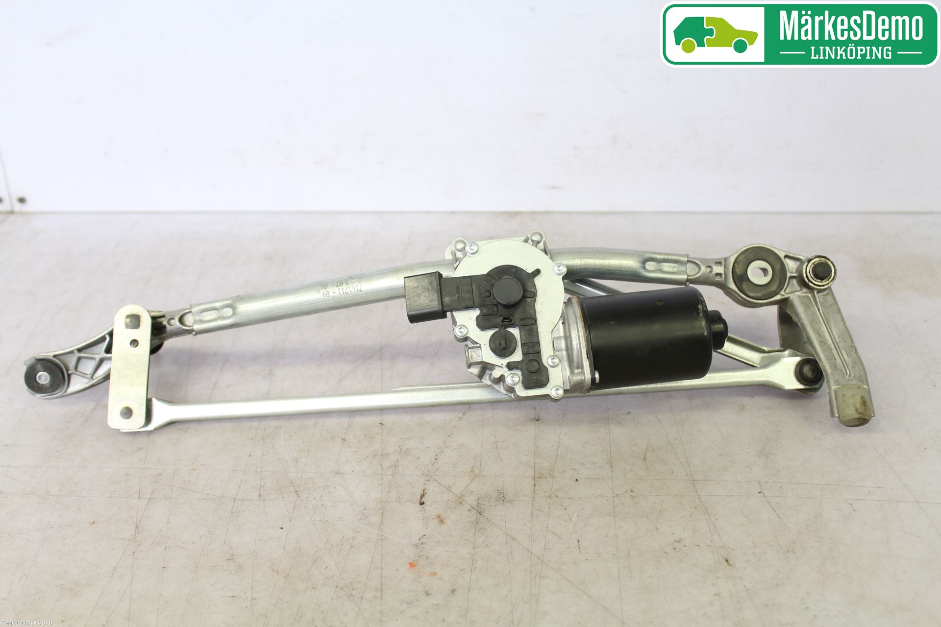 BMW 3 E90/91 SED/TOU 05-12 Viskermotor Frontrute