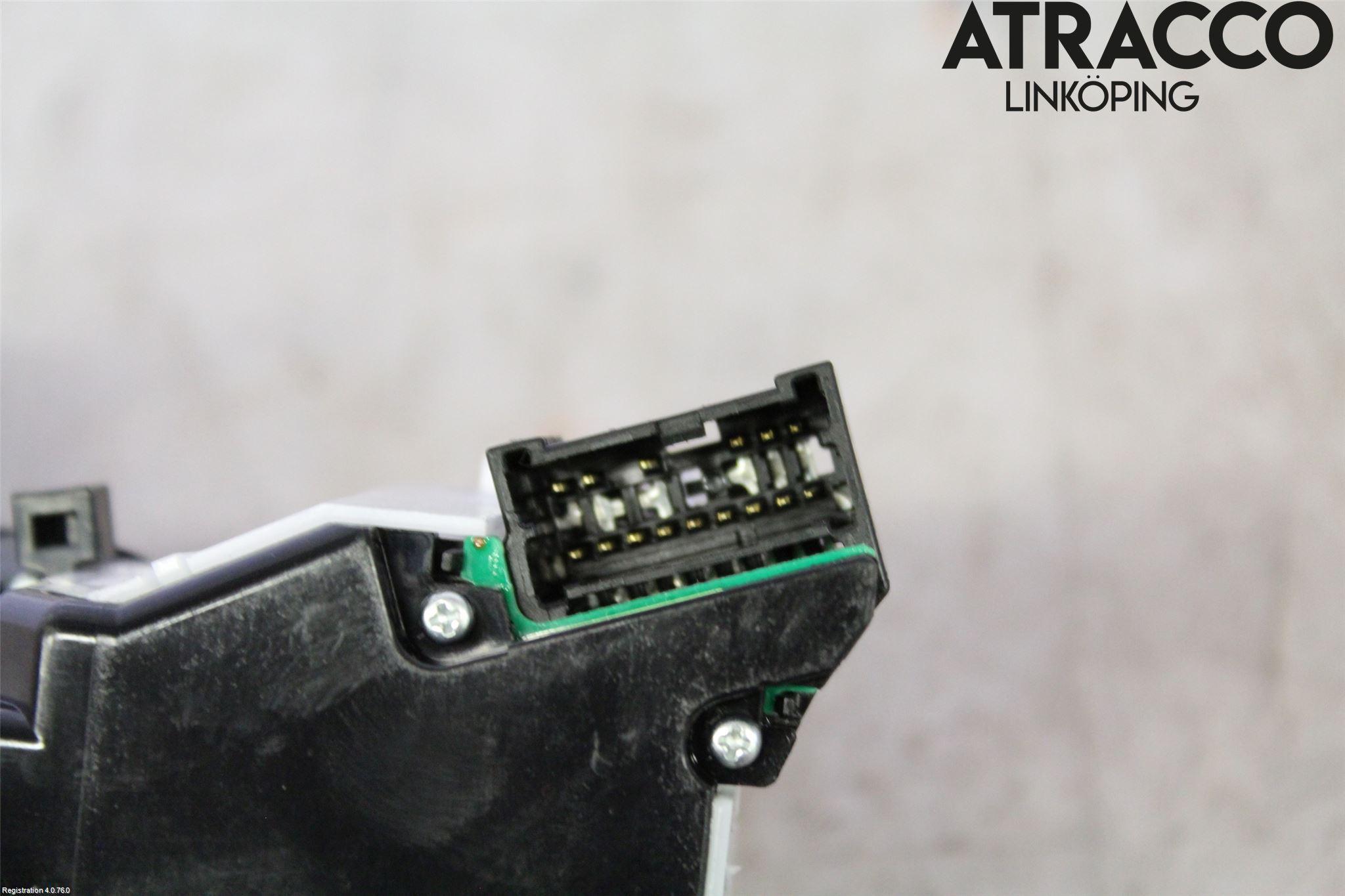 Nissan QASHQAI 10-14 Bryter Ratt Visker - Spyler