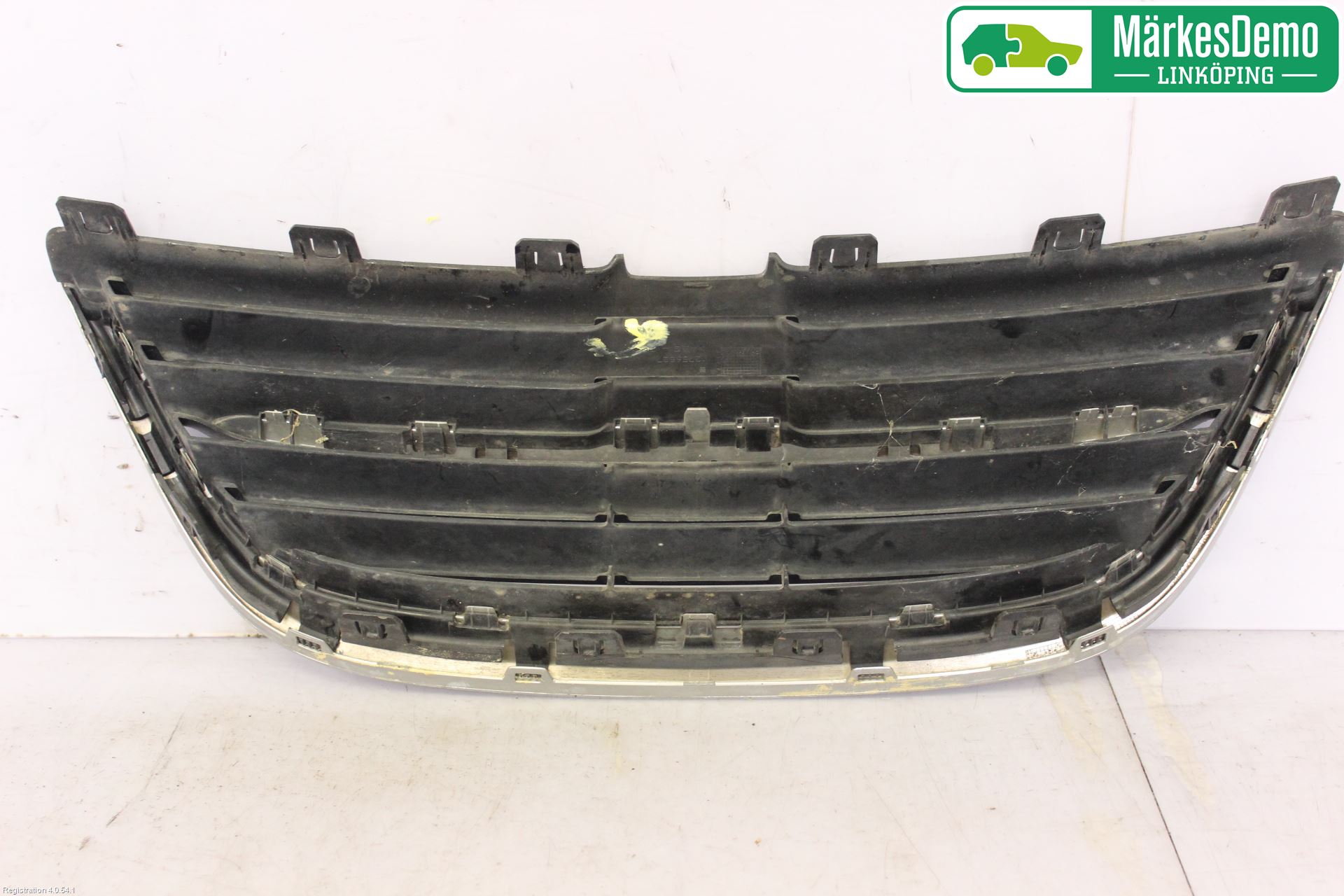 Saab 9-5     06-10 Grilldel Midt