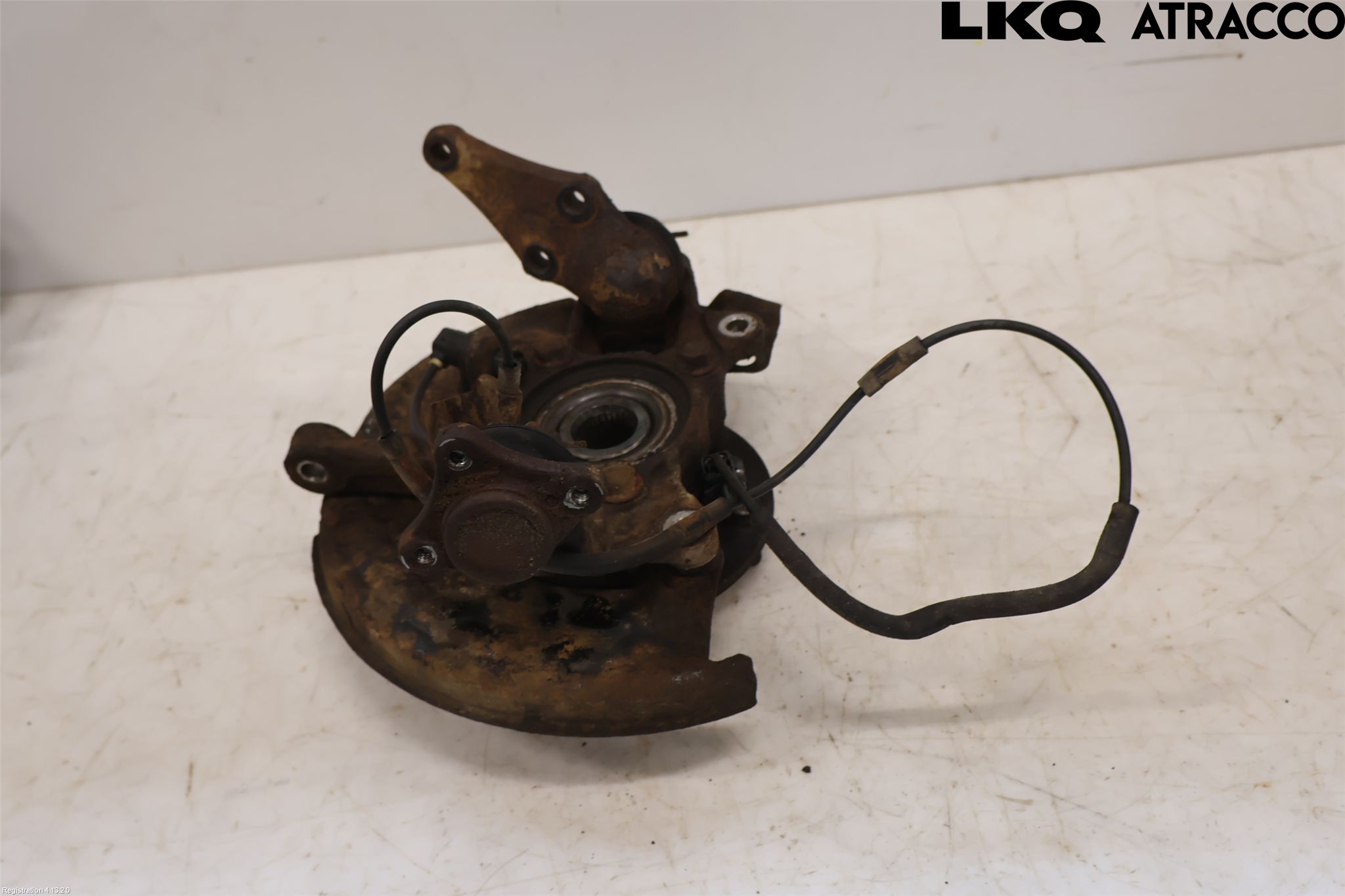Mitsubishi L200 06-15 Spindel Vf