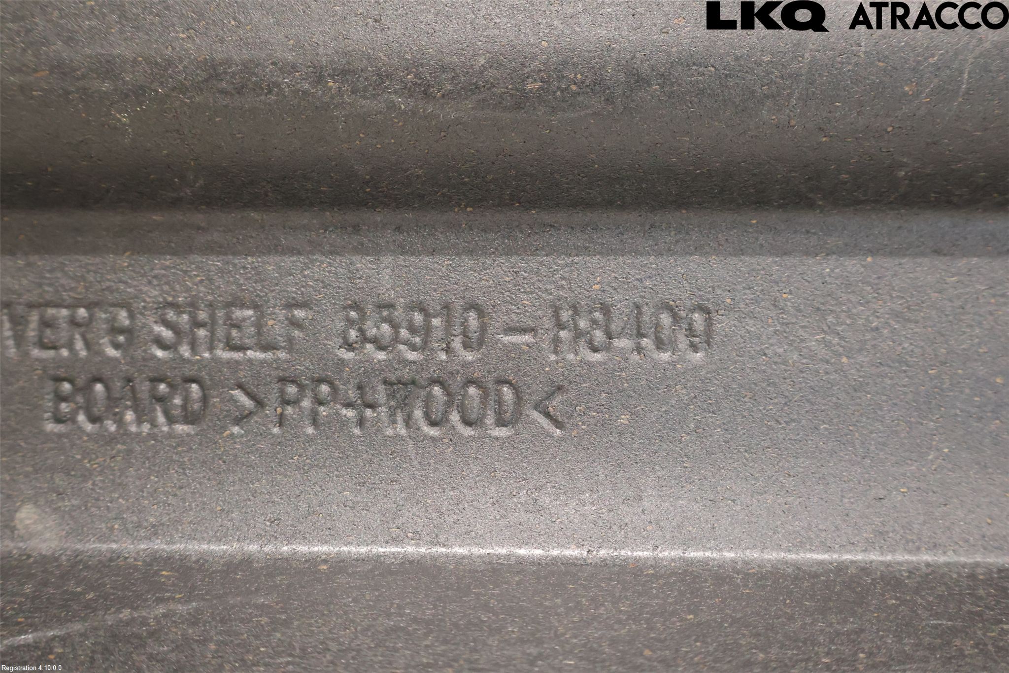 Kia STONIC 18->> Innr Hattehylle