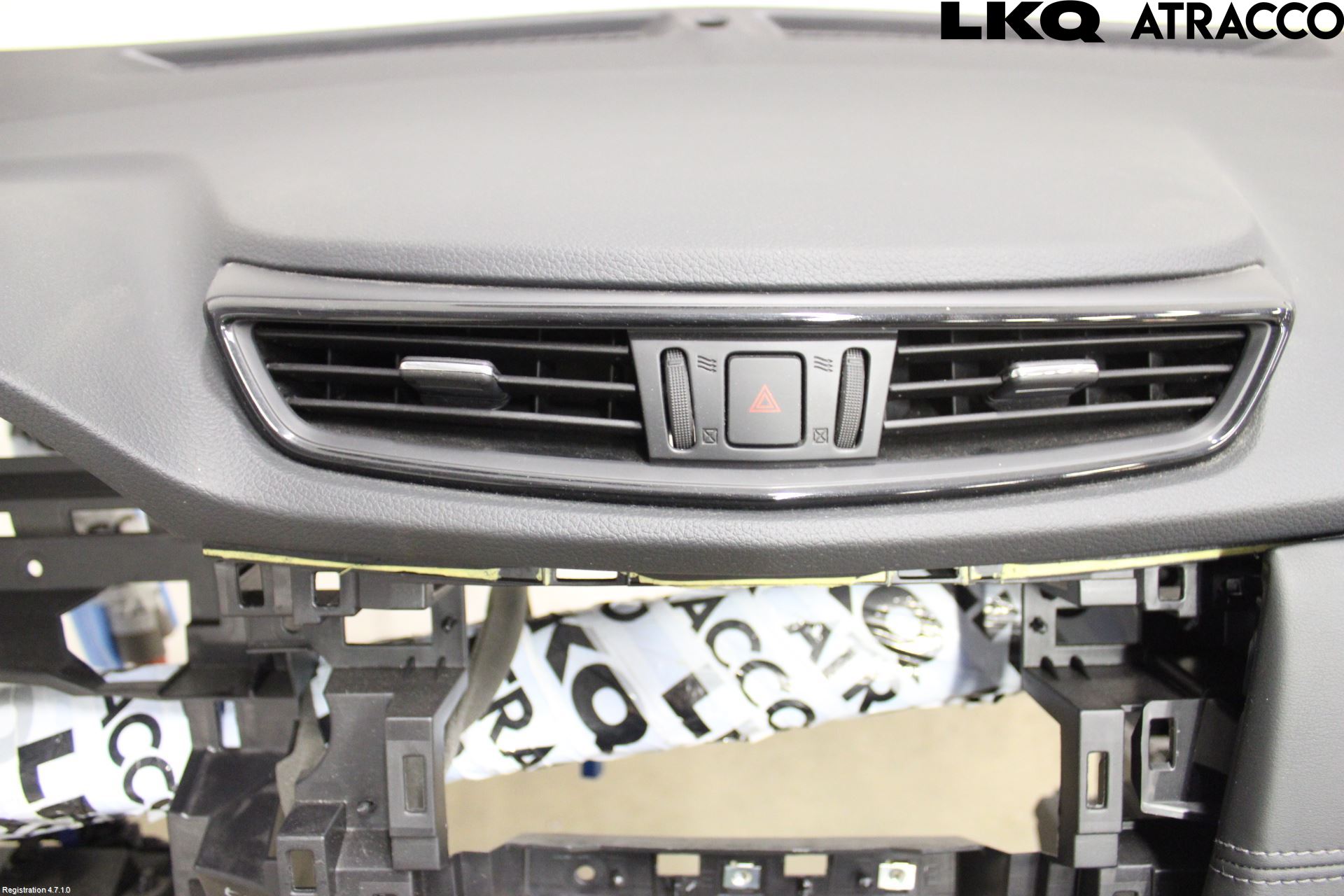 Nissan X-TRAIL 14-21 Dashbord