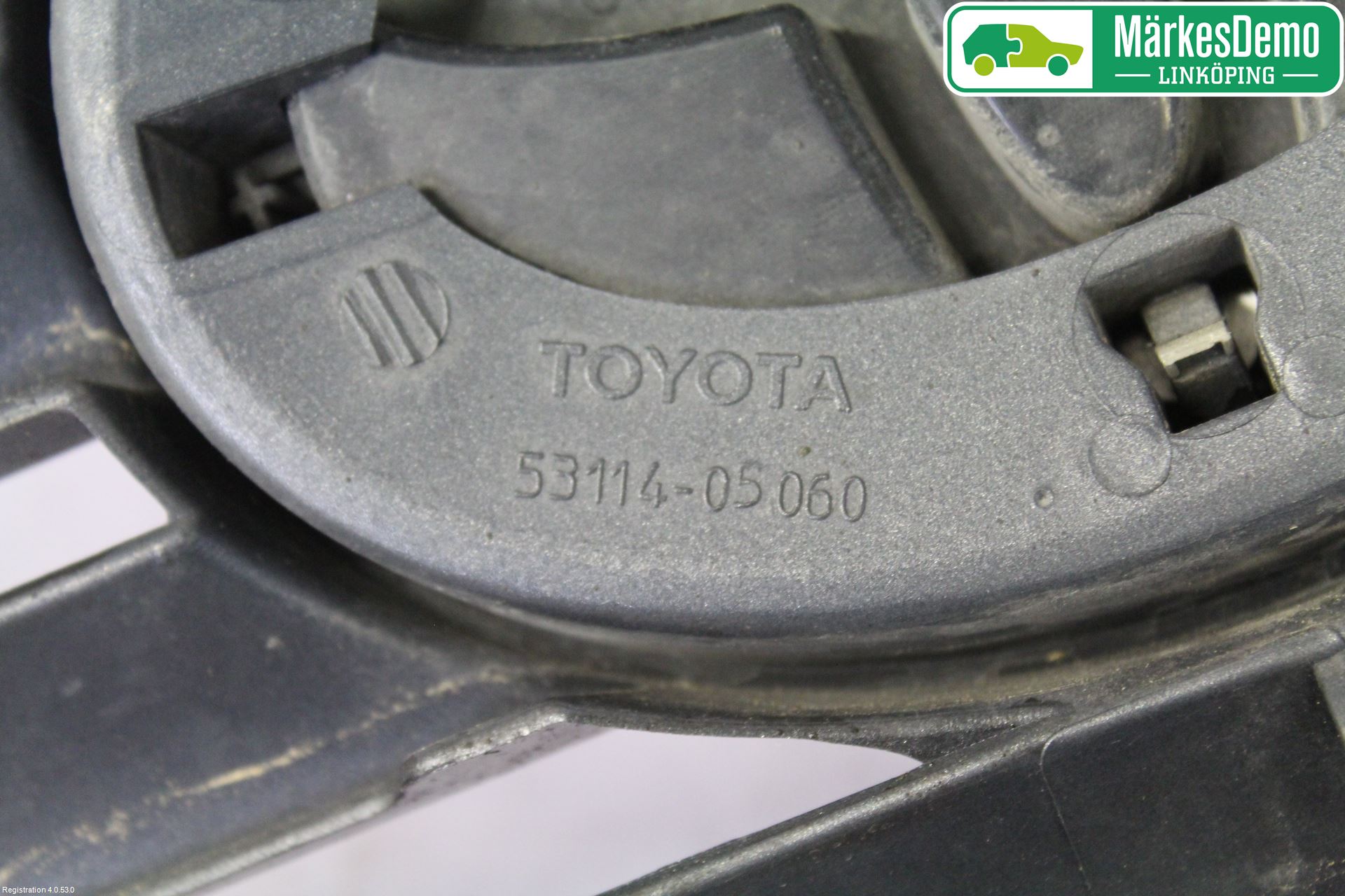 Toyota AVENSIS 03-06 Grill-Gitter