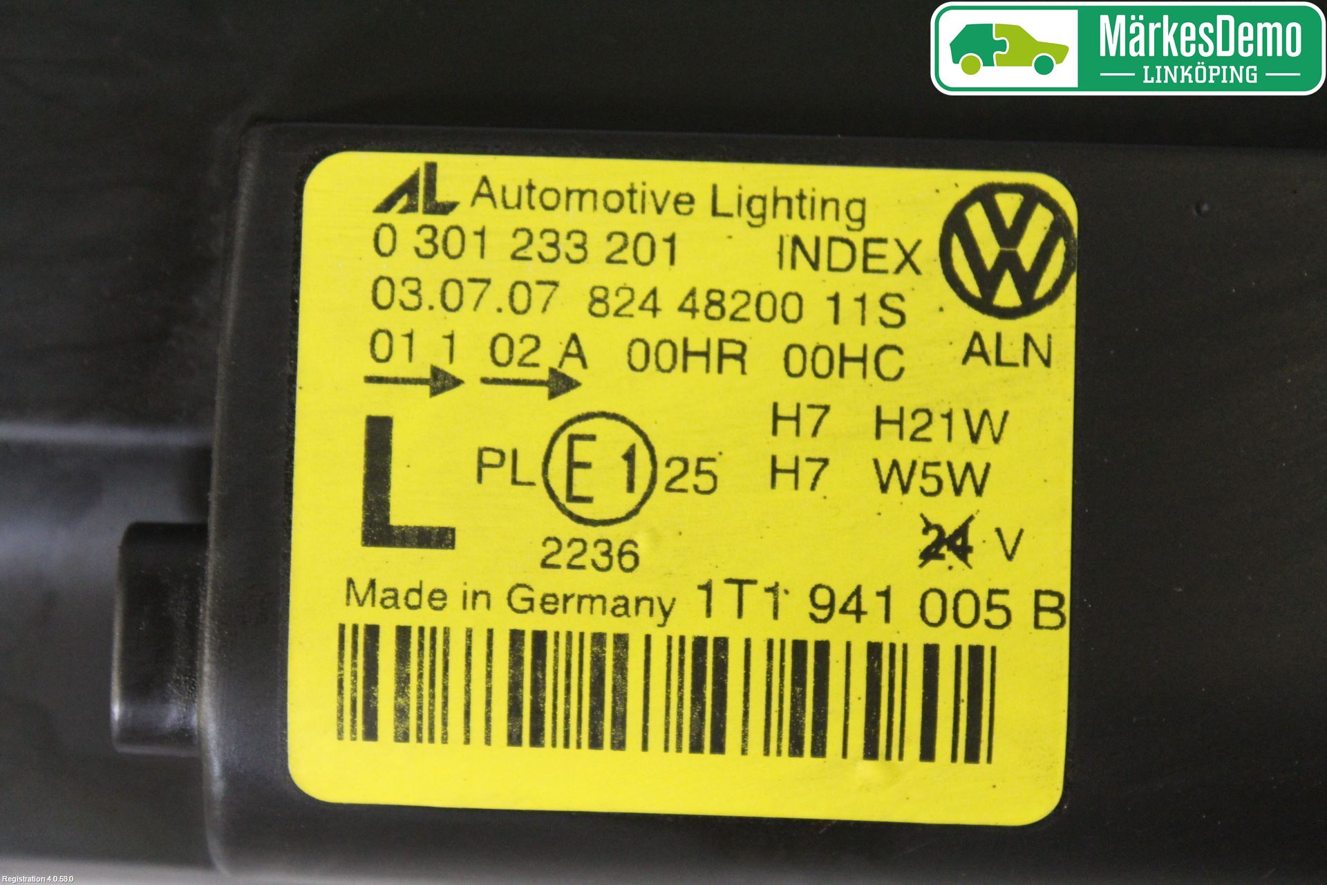 Volkswagen VW TOURAN 03-10 Frontlykt Venstre